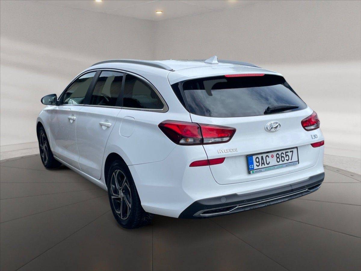 Hyundai i30, 1,6 CRDi 115 Smart - fotka 4