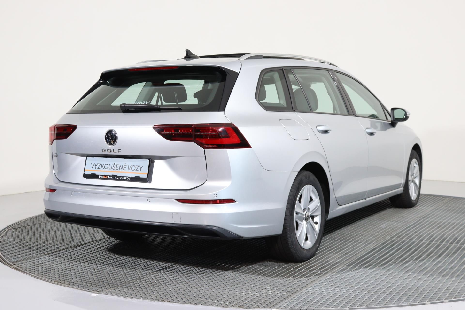 Volkswagen Golf Variant, Life 2,0 TDI/ MATRIX LED, PANO - fotka 2