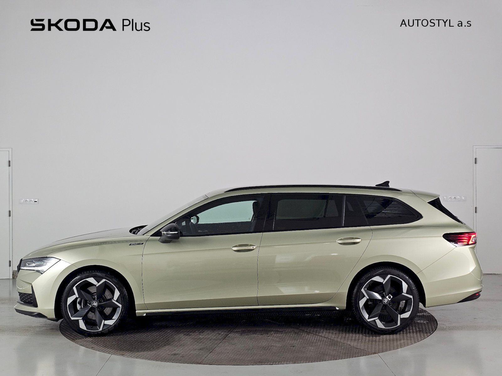 Škoda Superb, 2.0TDi 142kW 4X4 SPORTLINE WEB - fotka 3