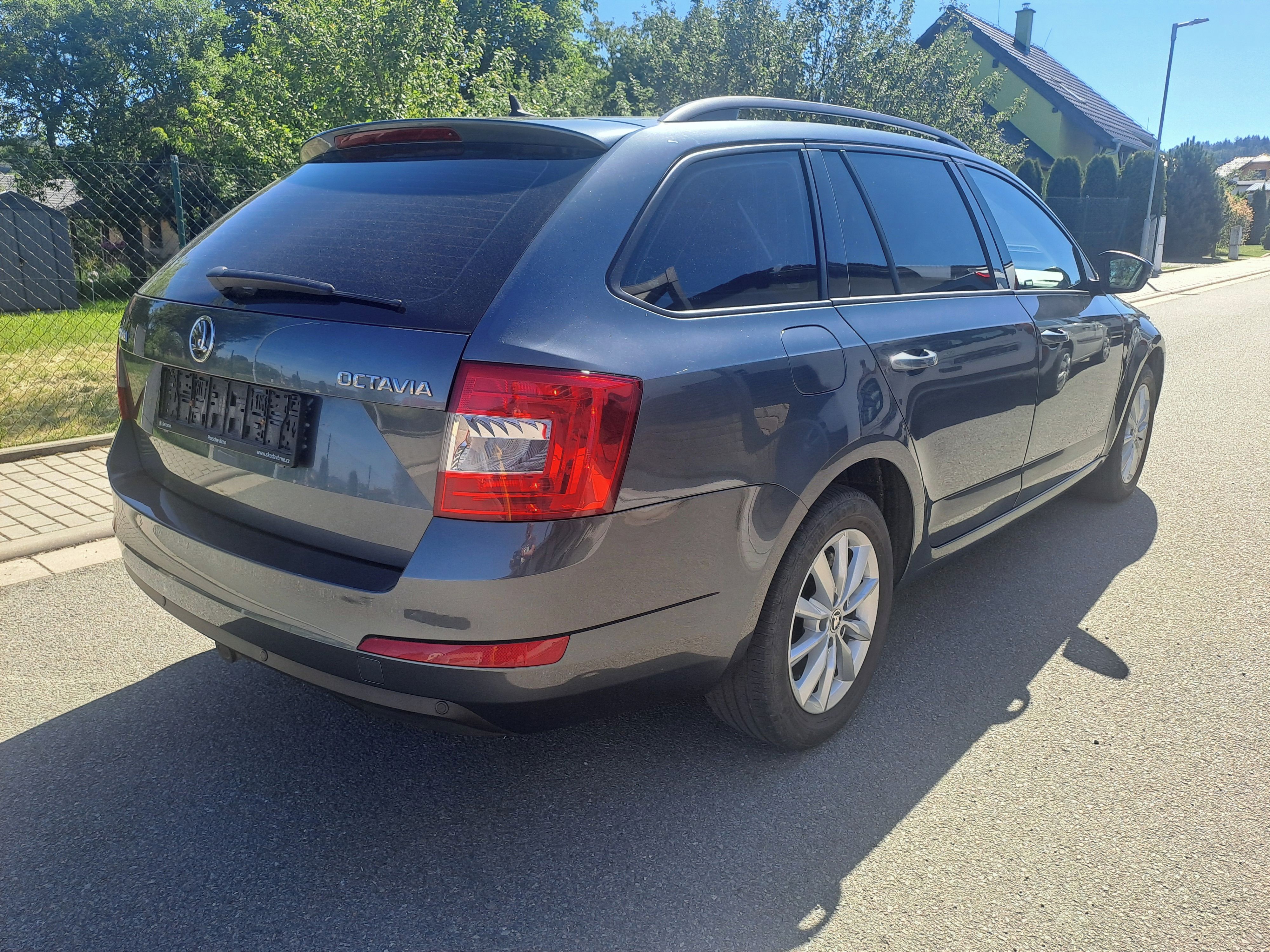 Škoda Octavia, ČR,2.MAJ,SERVISOVANÁ,HEZKÁ! - fotka 6
