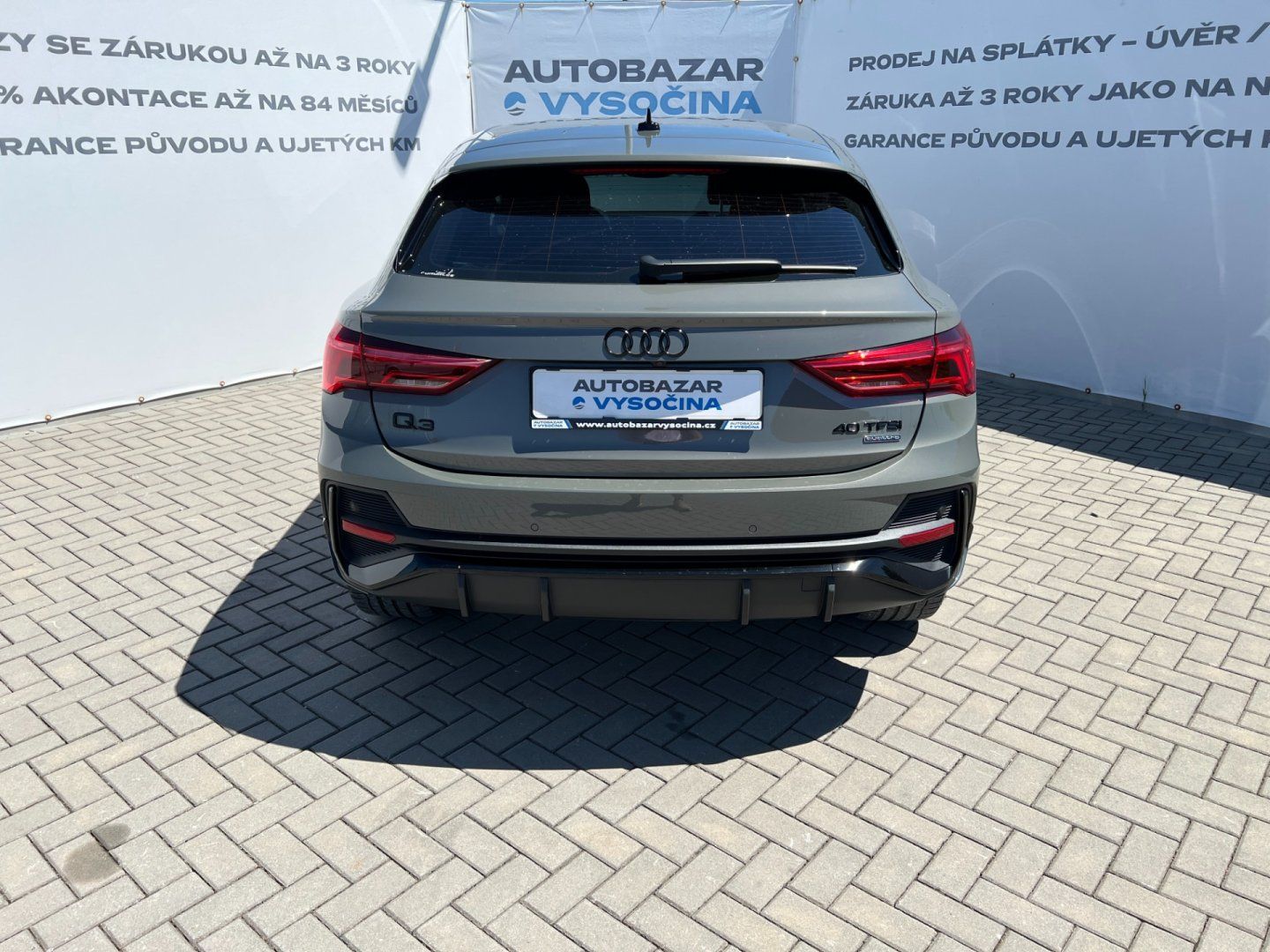 Audi Q3, 2.0TFSi SB 4x4 S-Line! Webasto - fotka 5