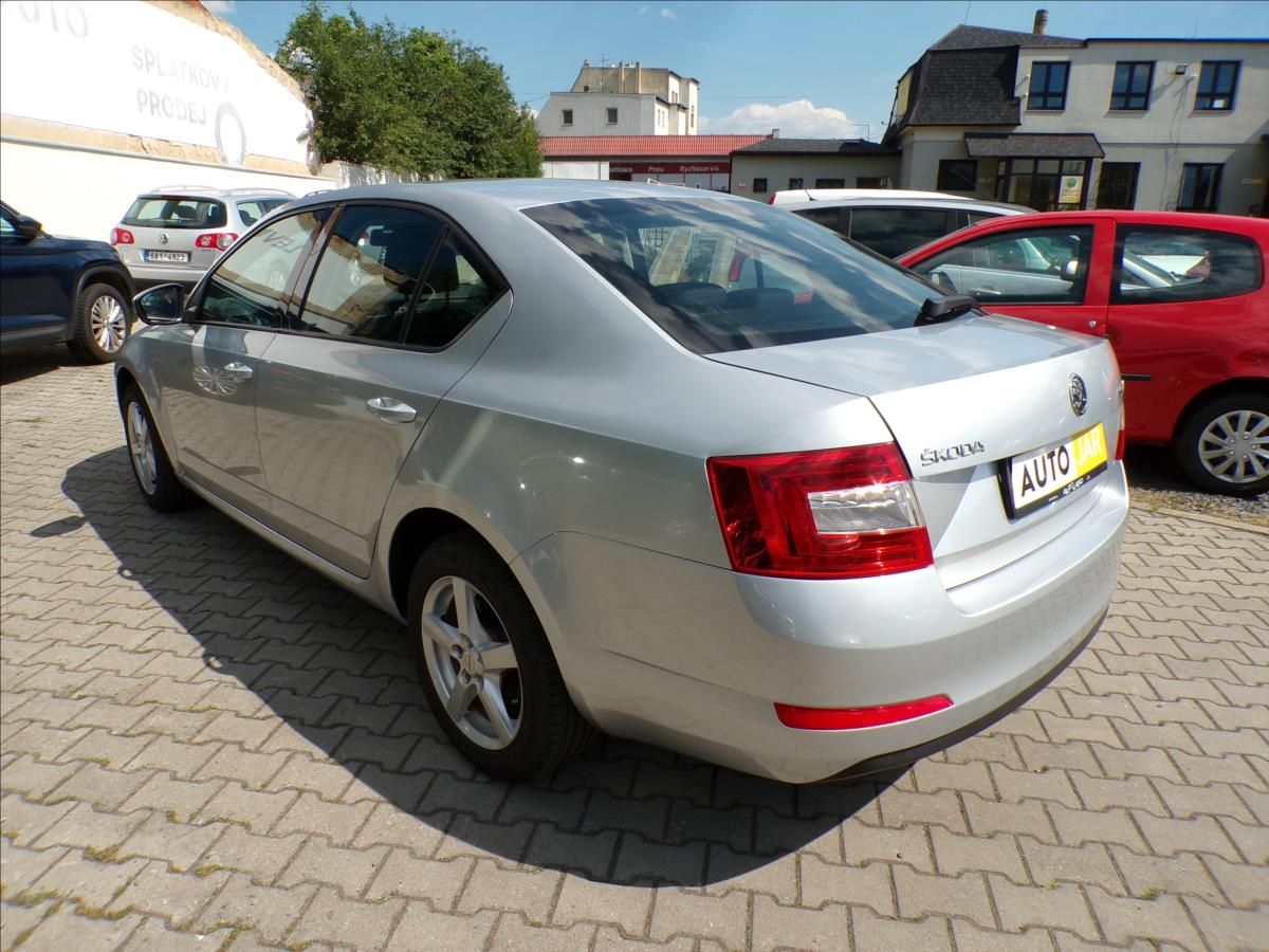 Škoda Octavia, 1,6 TDI  DIGI.KLIMA - fotka 4