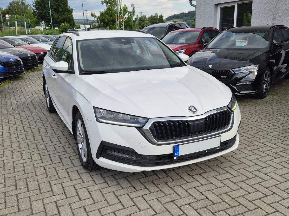 Škoda Octavia, 2,0 TDi AMBITION *VYHŘ.SEDAČKY - fotka 4