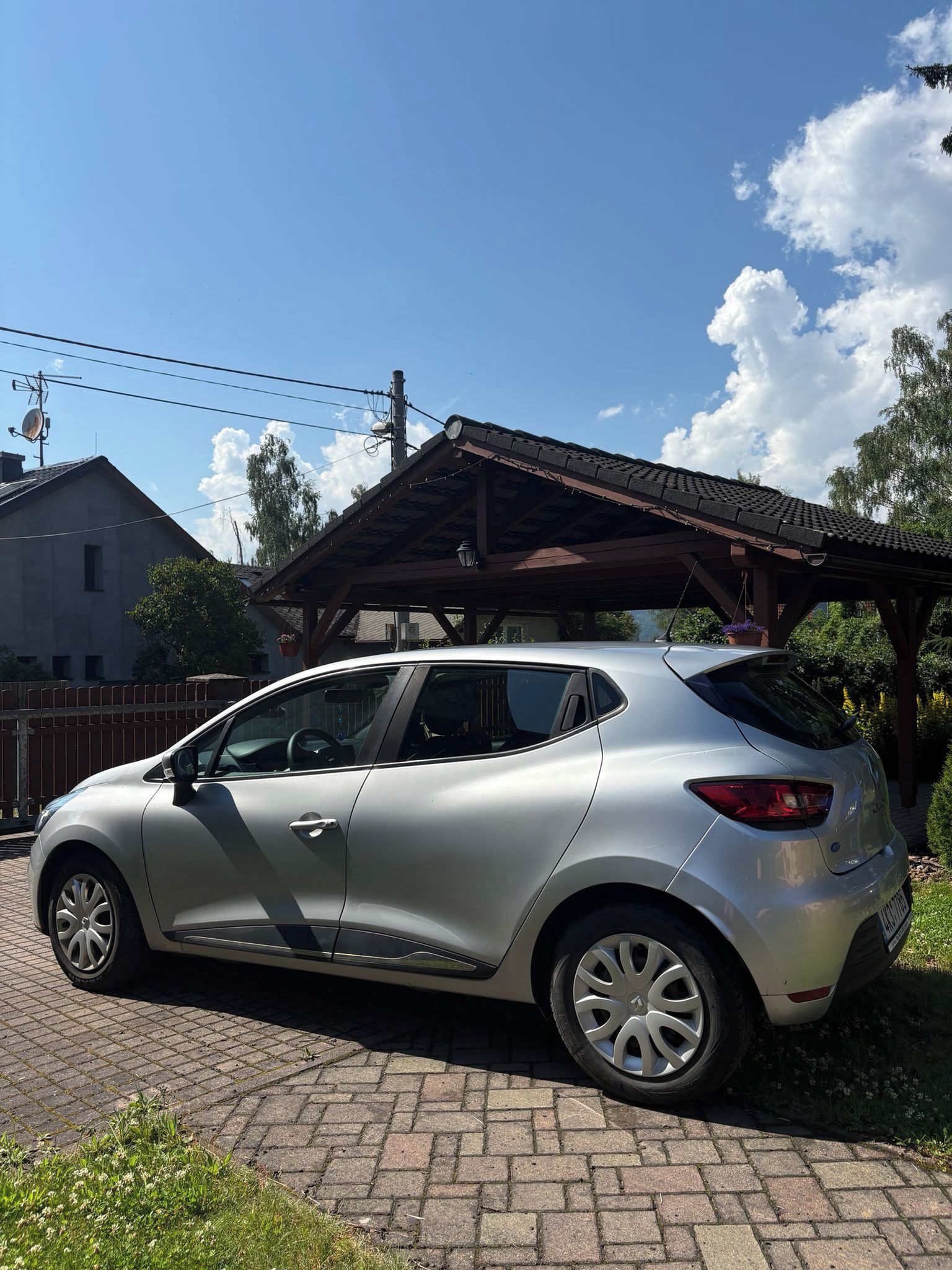 Renault Clio, 1.2 hatchback, benzín, 54 kW - fotka 2