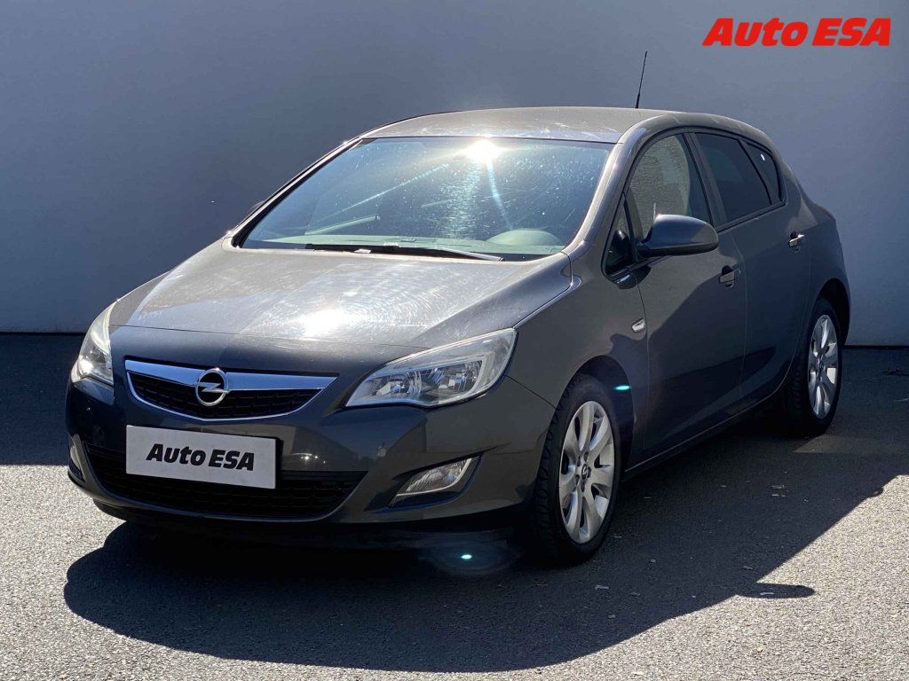 Opel Astra, 1.4T - fotka 3