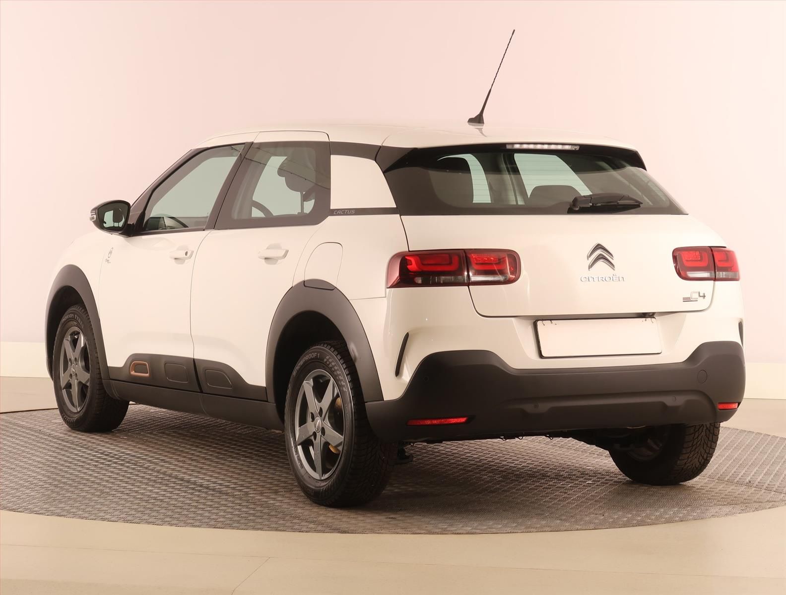 Citroën C4 Cactus, 1.2 PureTech, Serv.kniha, Navi - fotka 4