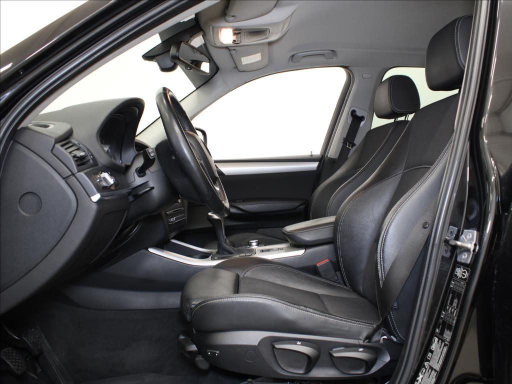 BMW X3, 2,0 d xDrive MT Tažné 2.maj.ČR - fotka 6