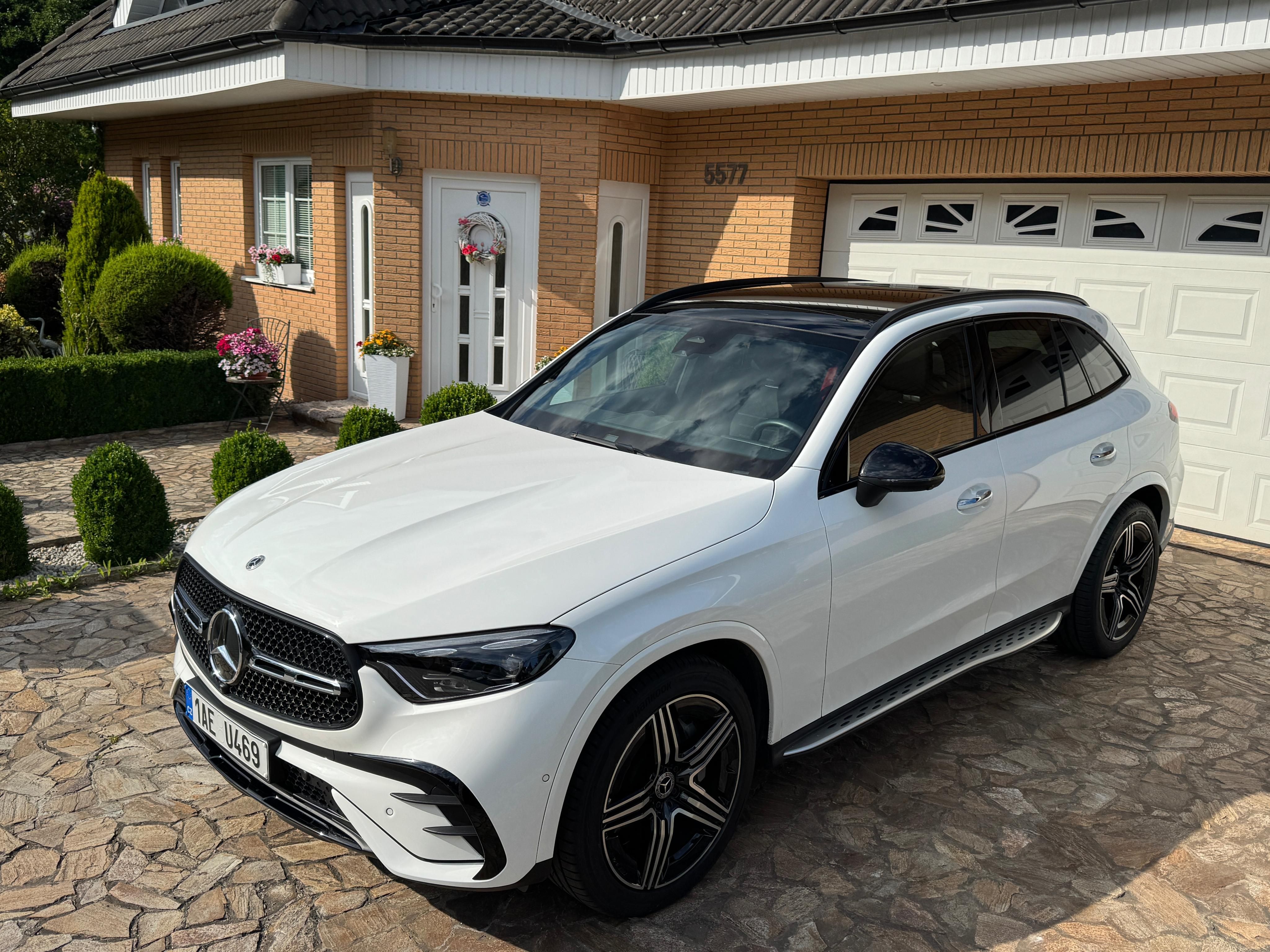 Mercedes-Benz GLC, 300 AMG 4MATIC*ČR*DPH*7.000 km - fotka 2