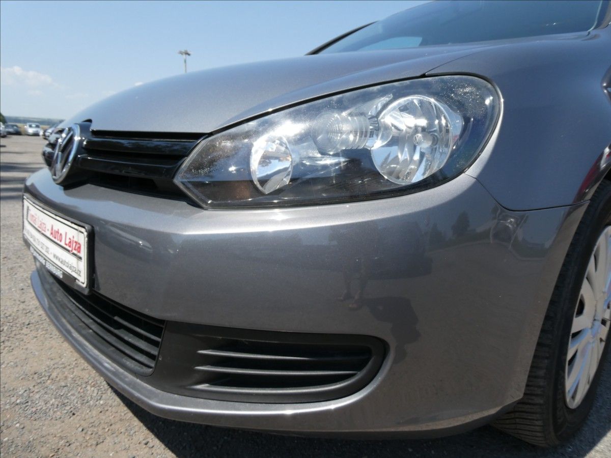 Volkswagen Golf, 1,6 MPi 75kW DSG klima - fotka 4