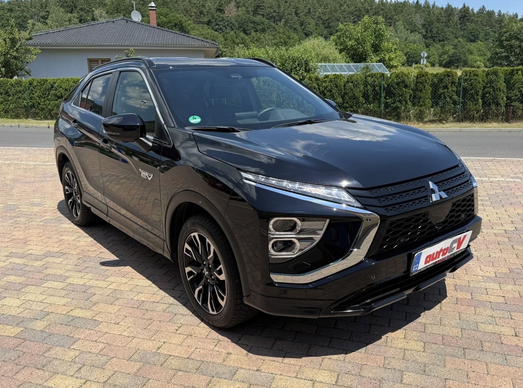 Mitsubishi Eclipse Cross, 2.4 PHEV 138kW 4x4 ZÁRUKA - fotka 5