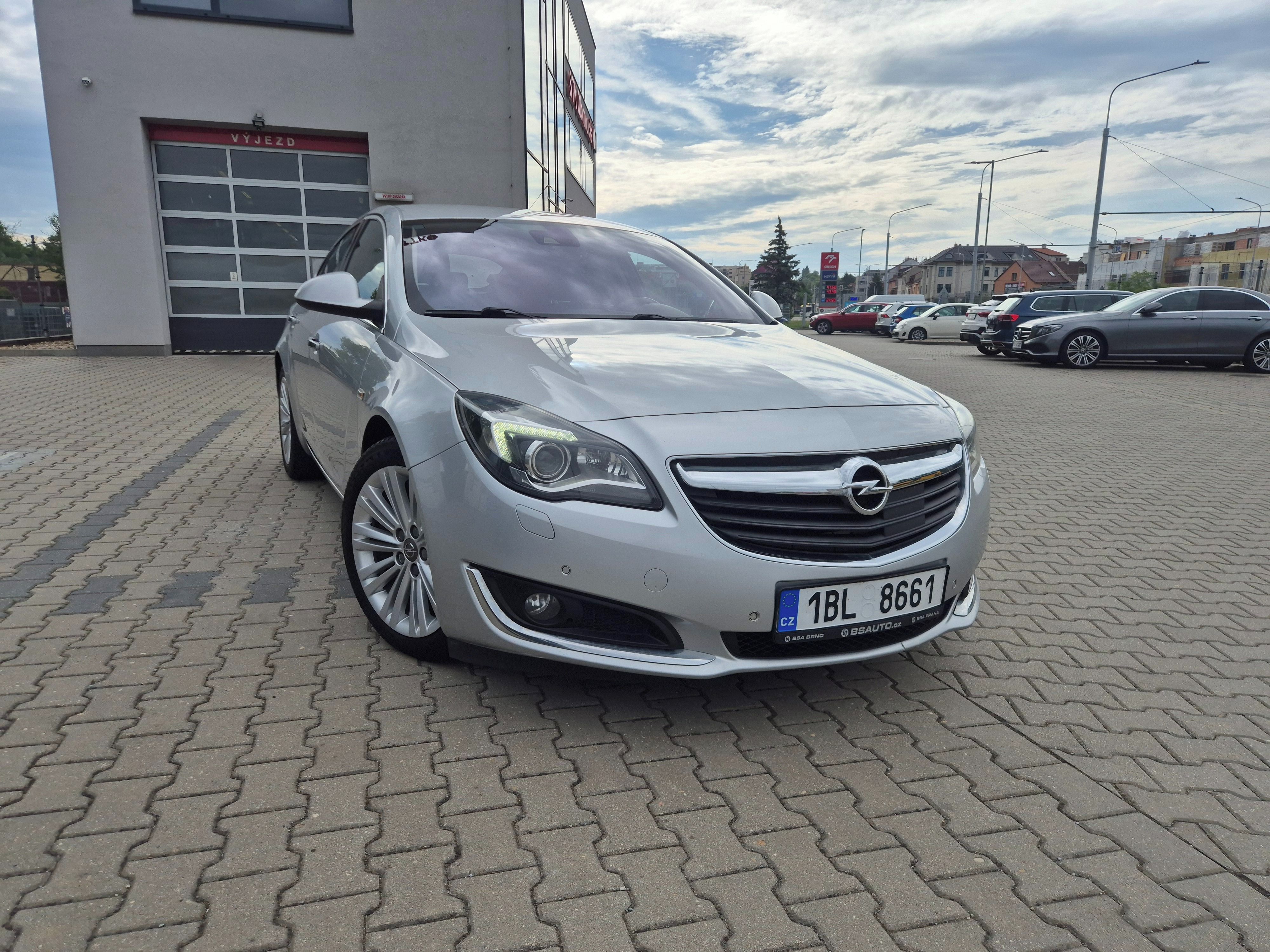 Opel Insignia, 2.0CDTi125kw,serviska,bezklíč