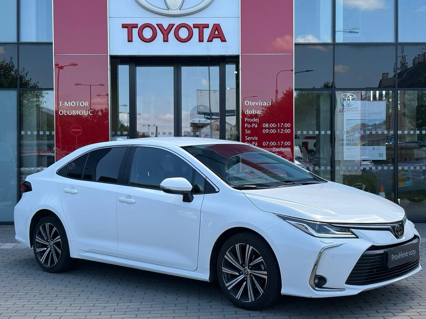 Toyota Corolla, 1.5 Style - fotka 4