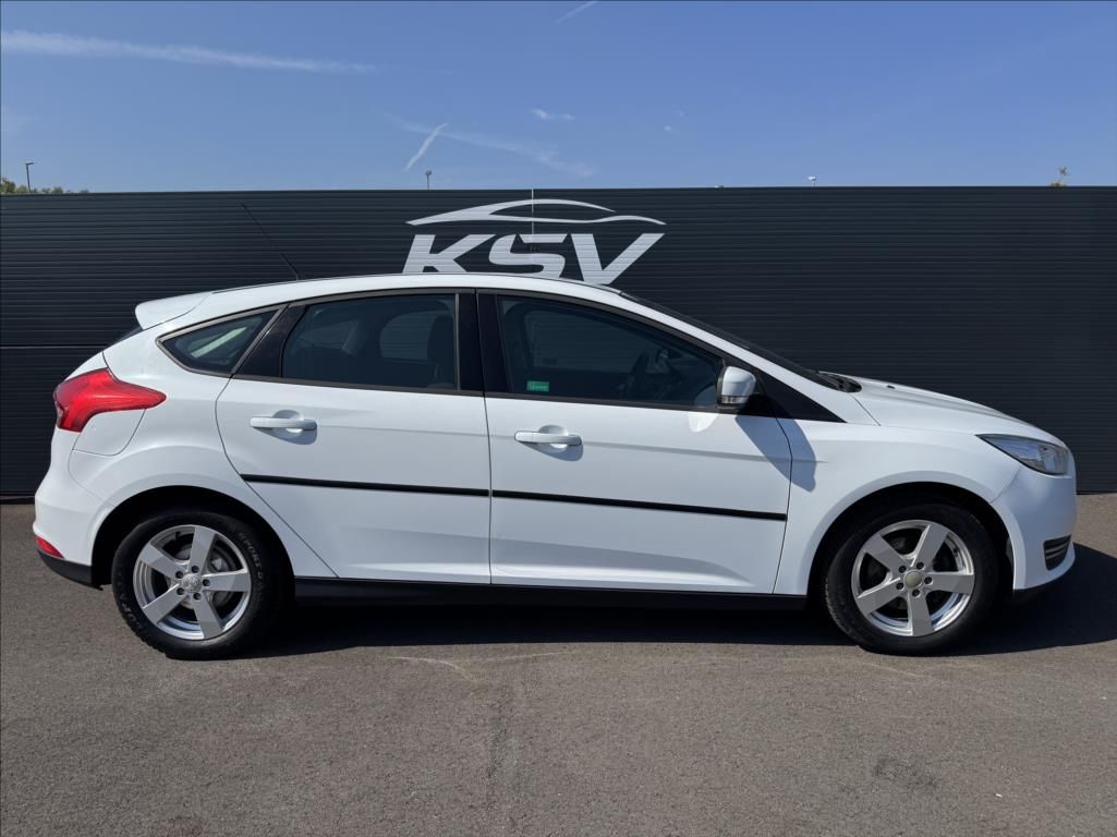 Ford Focus, 1,6 - fotka 6