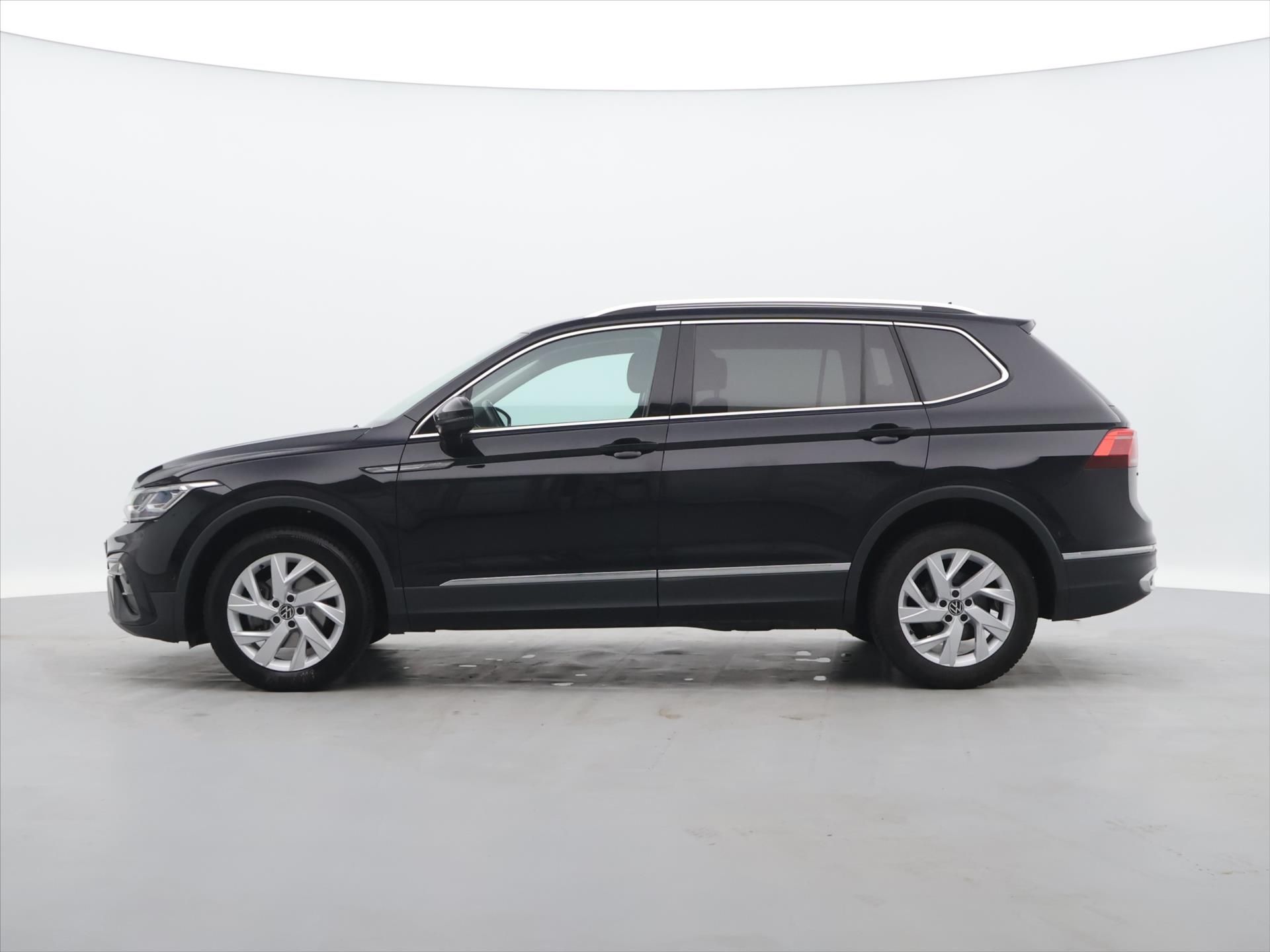 Volkswagen Tiguan, 1,5 TSI EVO 110kW DSG Elegance - fotka 4