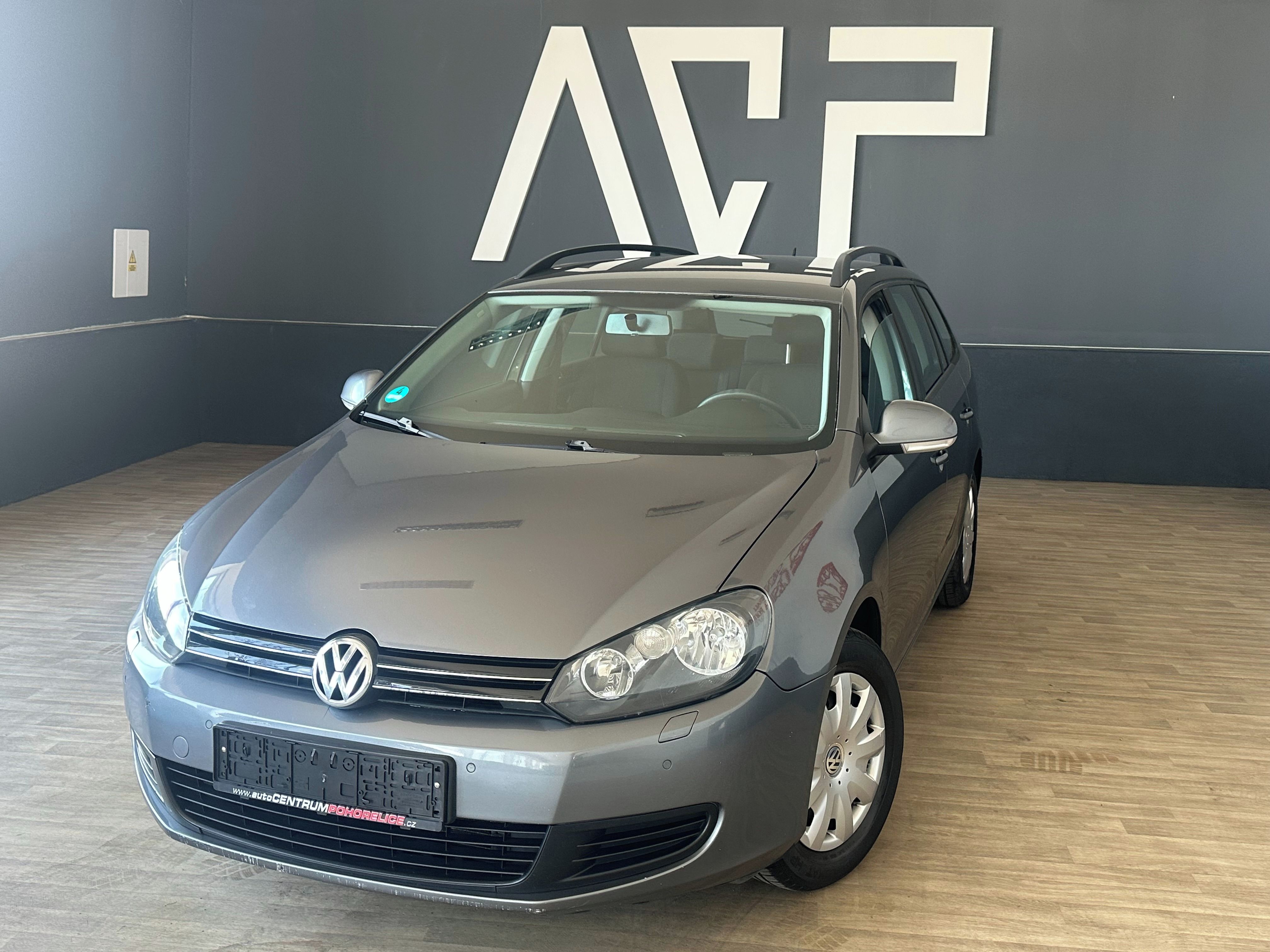 Volkswagen Golf, 1,6 TDI*77KW*Výhřev*PDC*