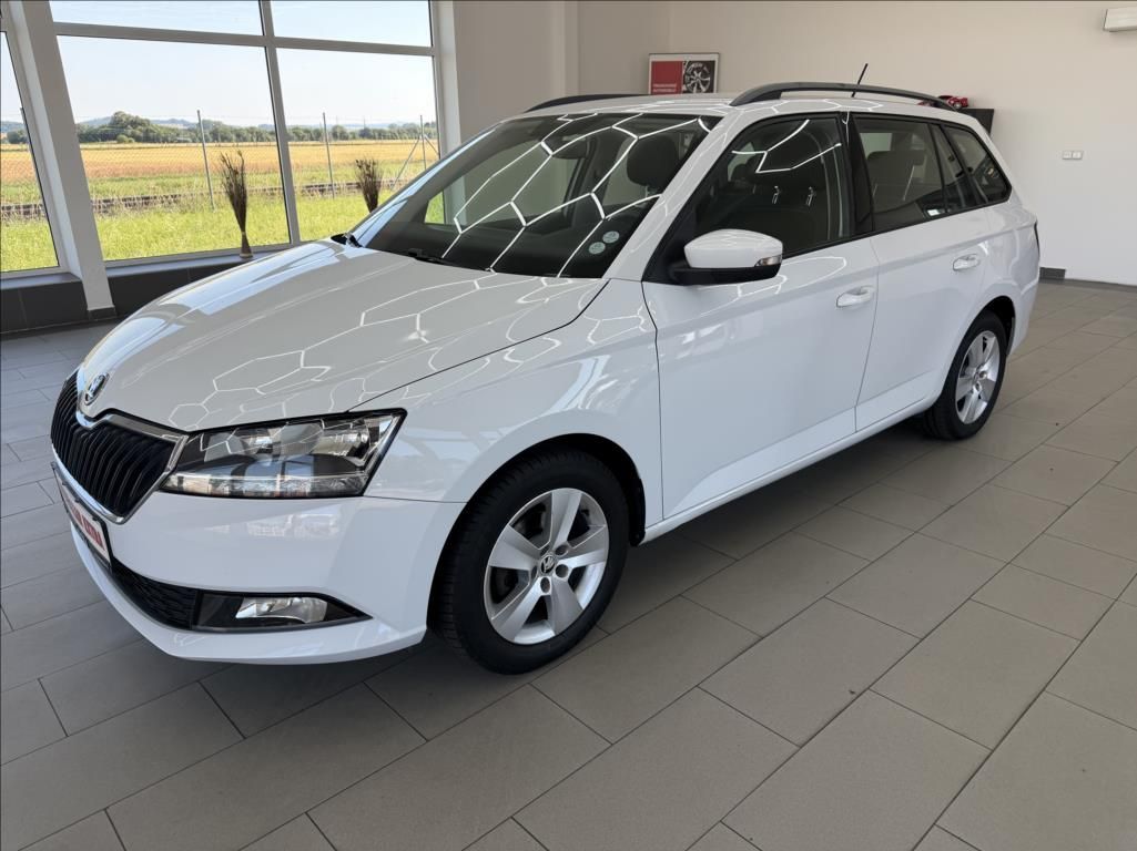 Škoda Fabia, 1,0 TSI, tažné, LED, CarPlay