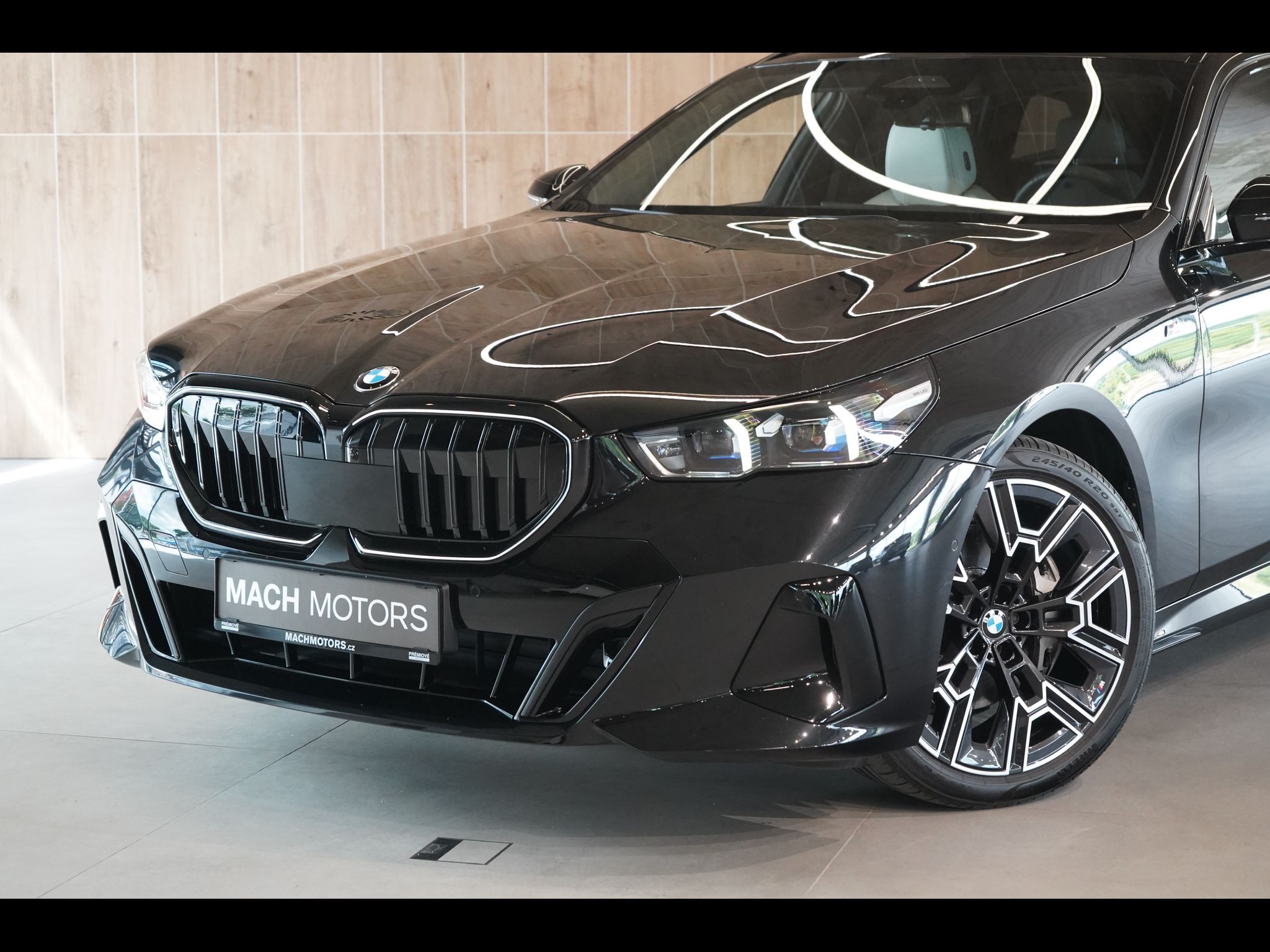 BMW Řada 5, 540d xDrive, Bowers, Tažné - fotka 2