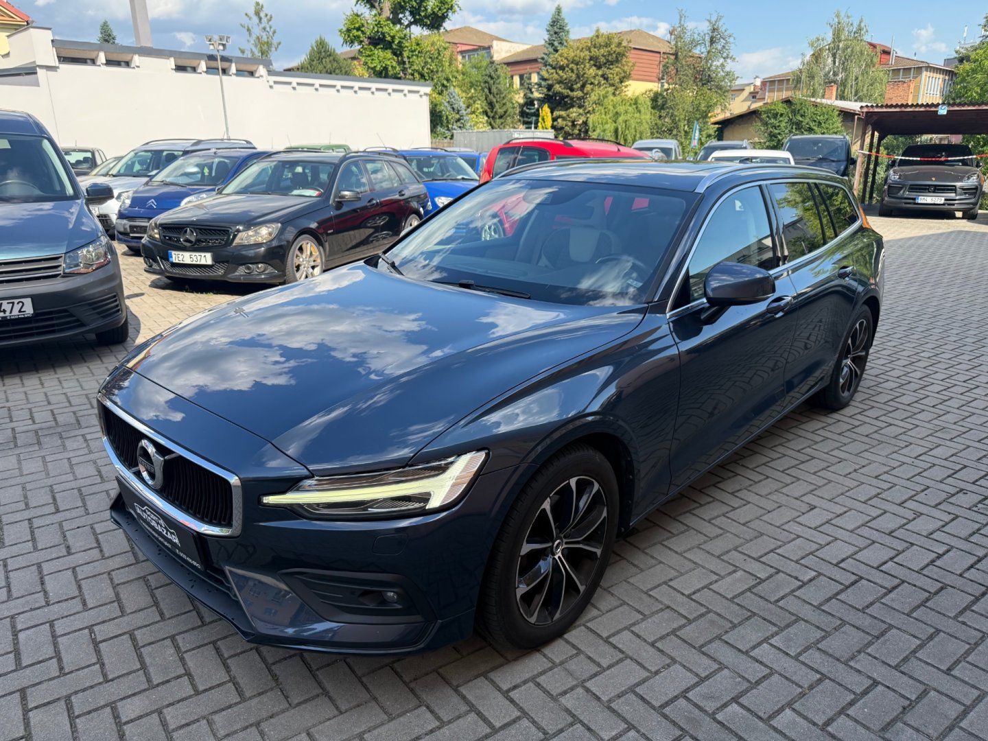 Volvo V60, D4 Momentum - Automat - 140 kW