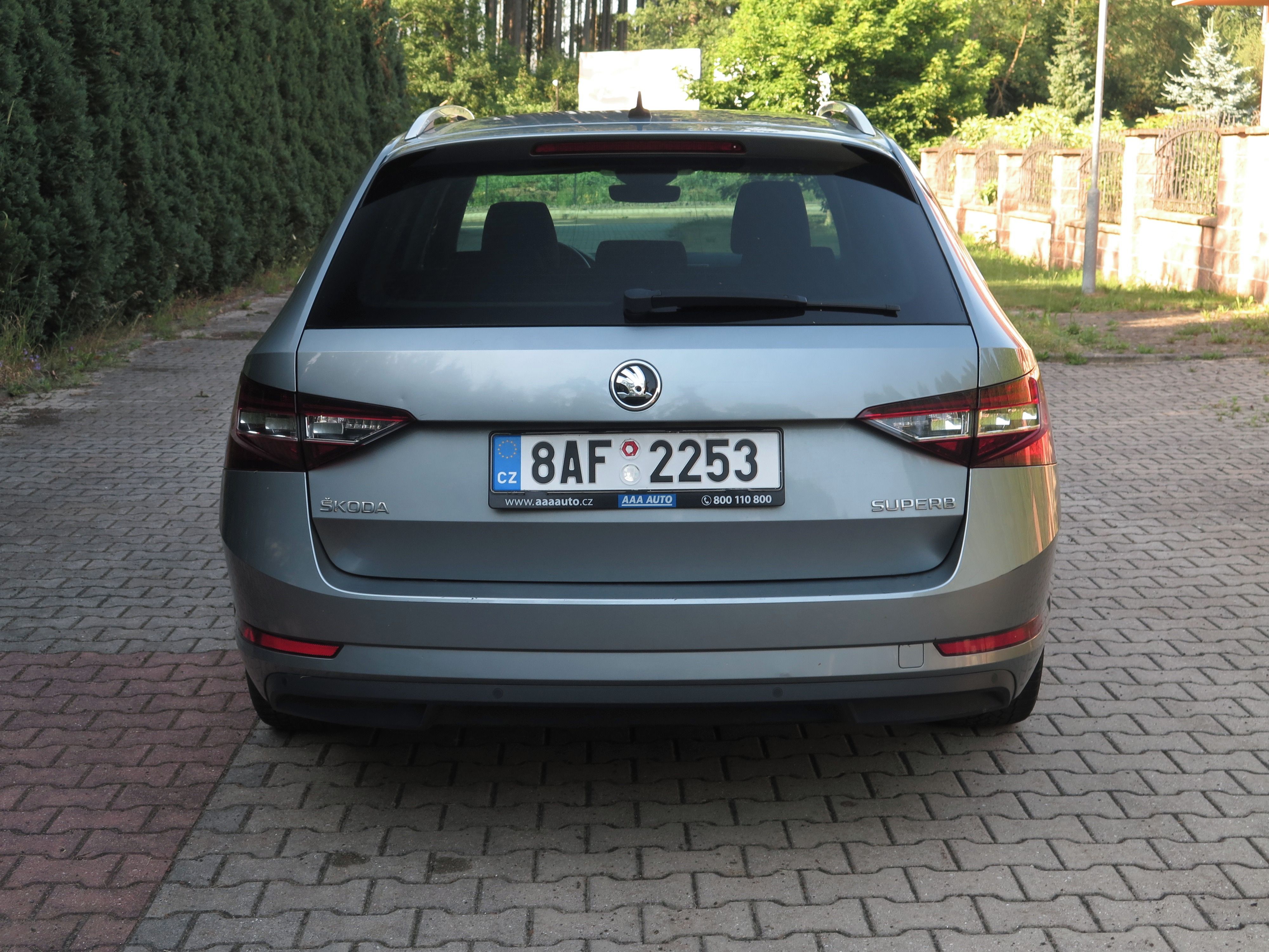 Škoda Superb, TDI - STYLE - PO SERVISU - fotka 5