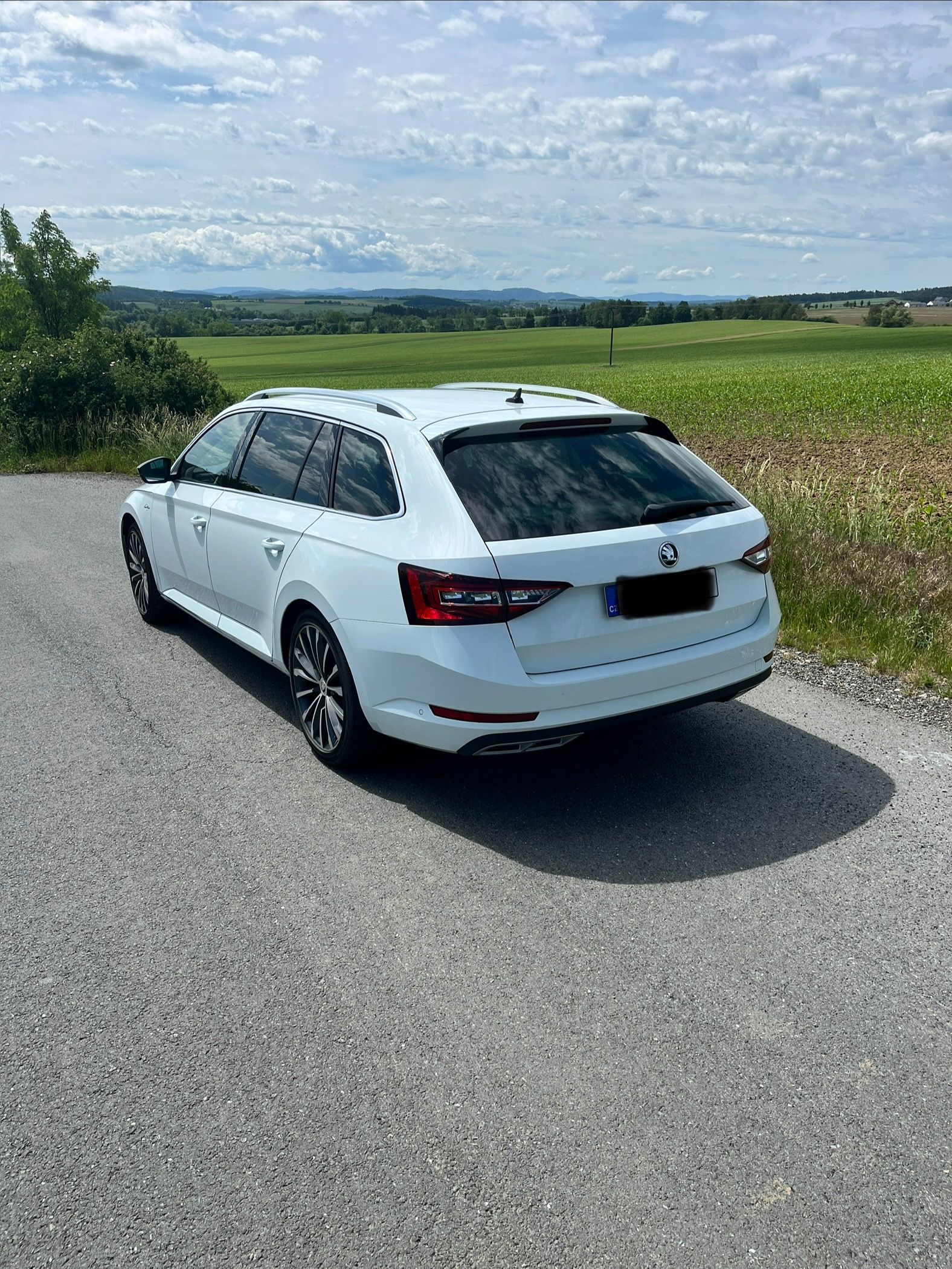 Škoda Superb, Webasto, nebourané - fotka 3