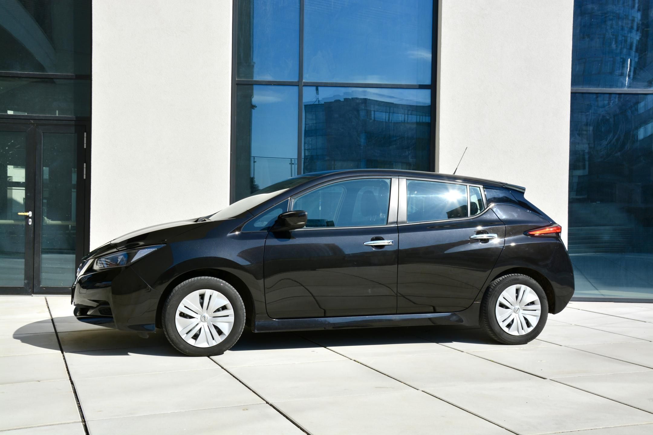 Nissan LEAF, VISIA 1 MAJITEL - fotka 3