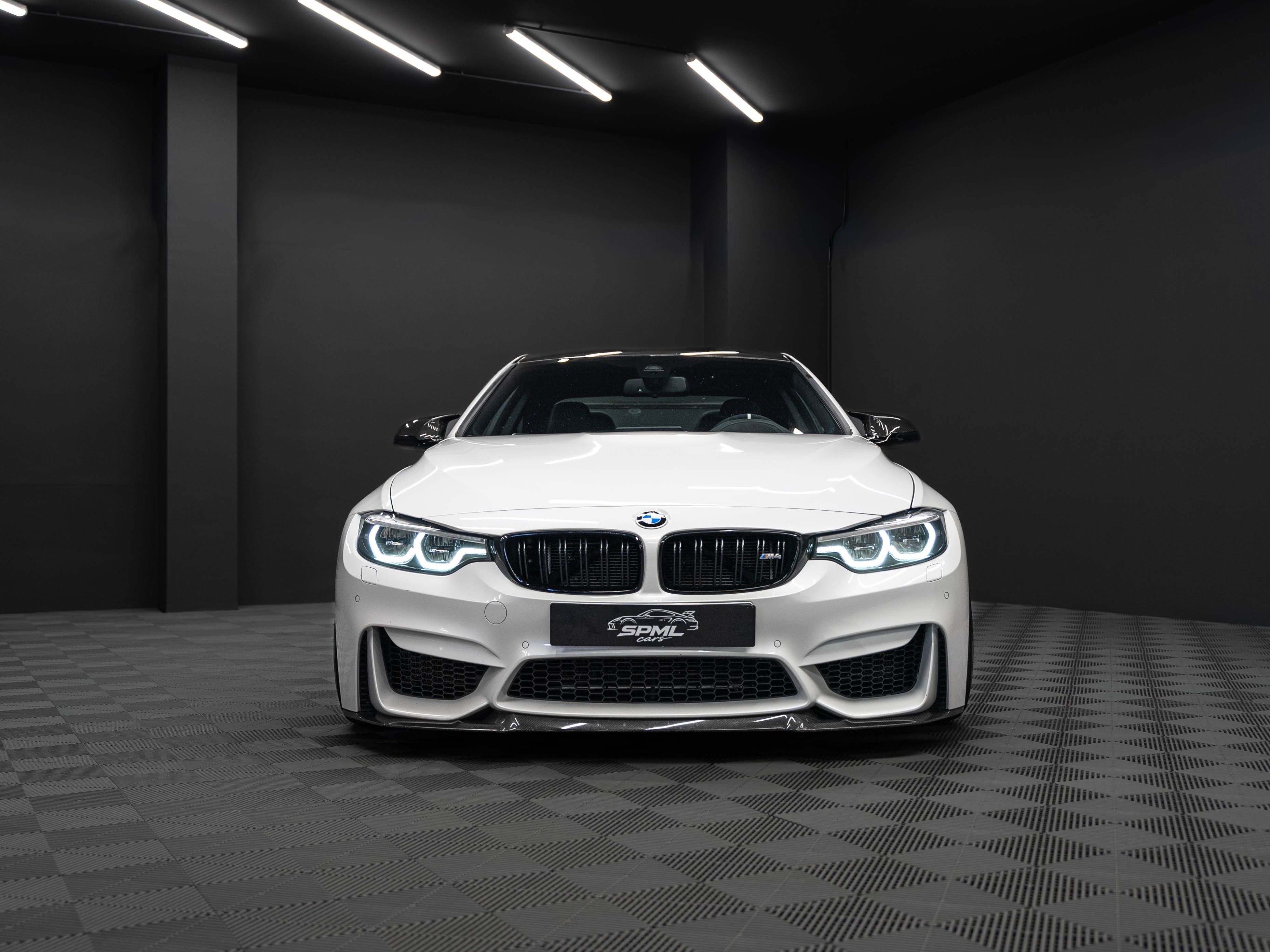 BMW M4, M4 Track - fotka 3