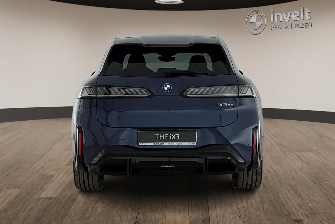 BMW iX3, 50 xDrive - fotka 4