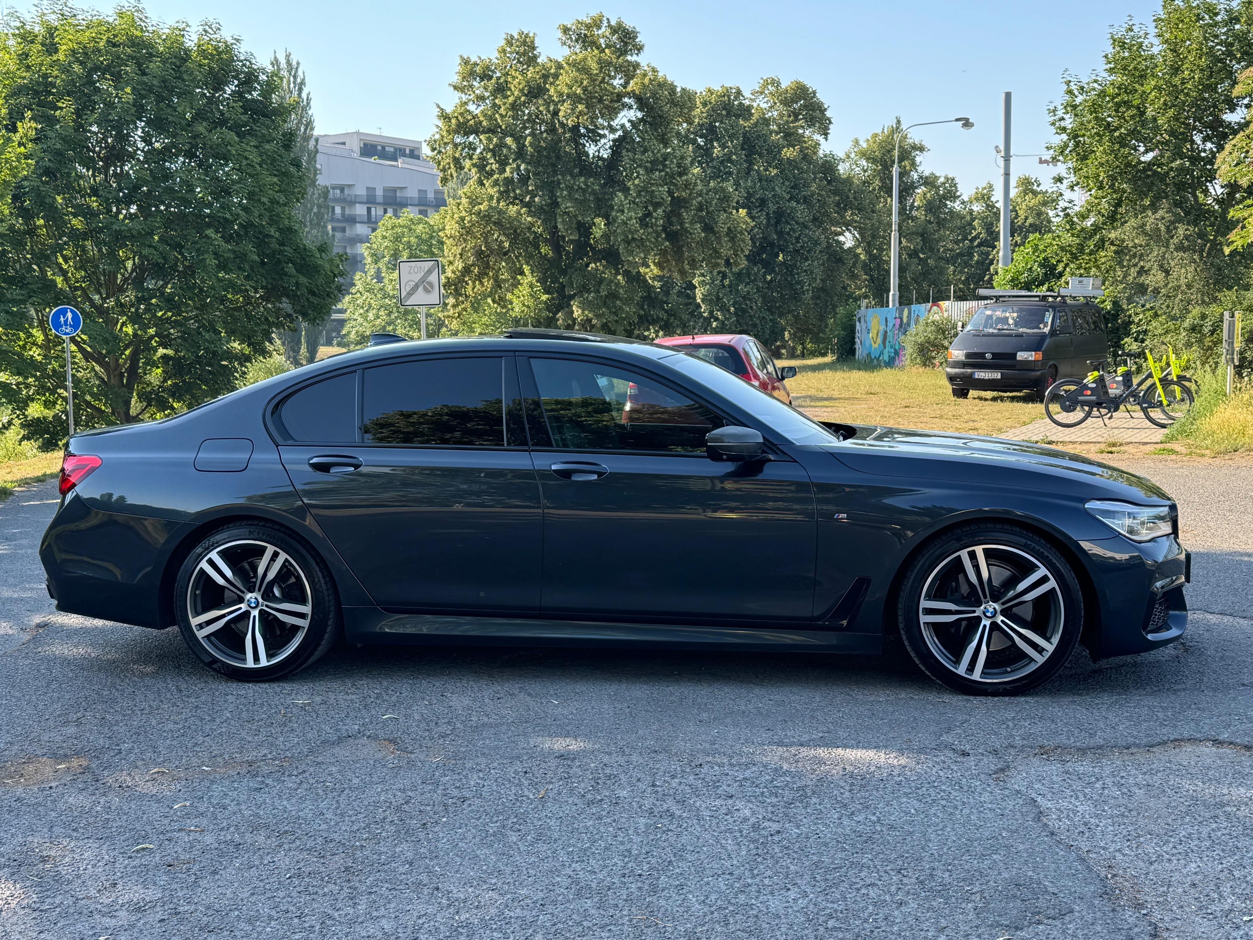 BMW Řada 7, 730xdrive - fotka 4