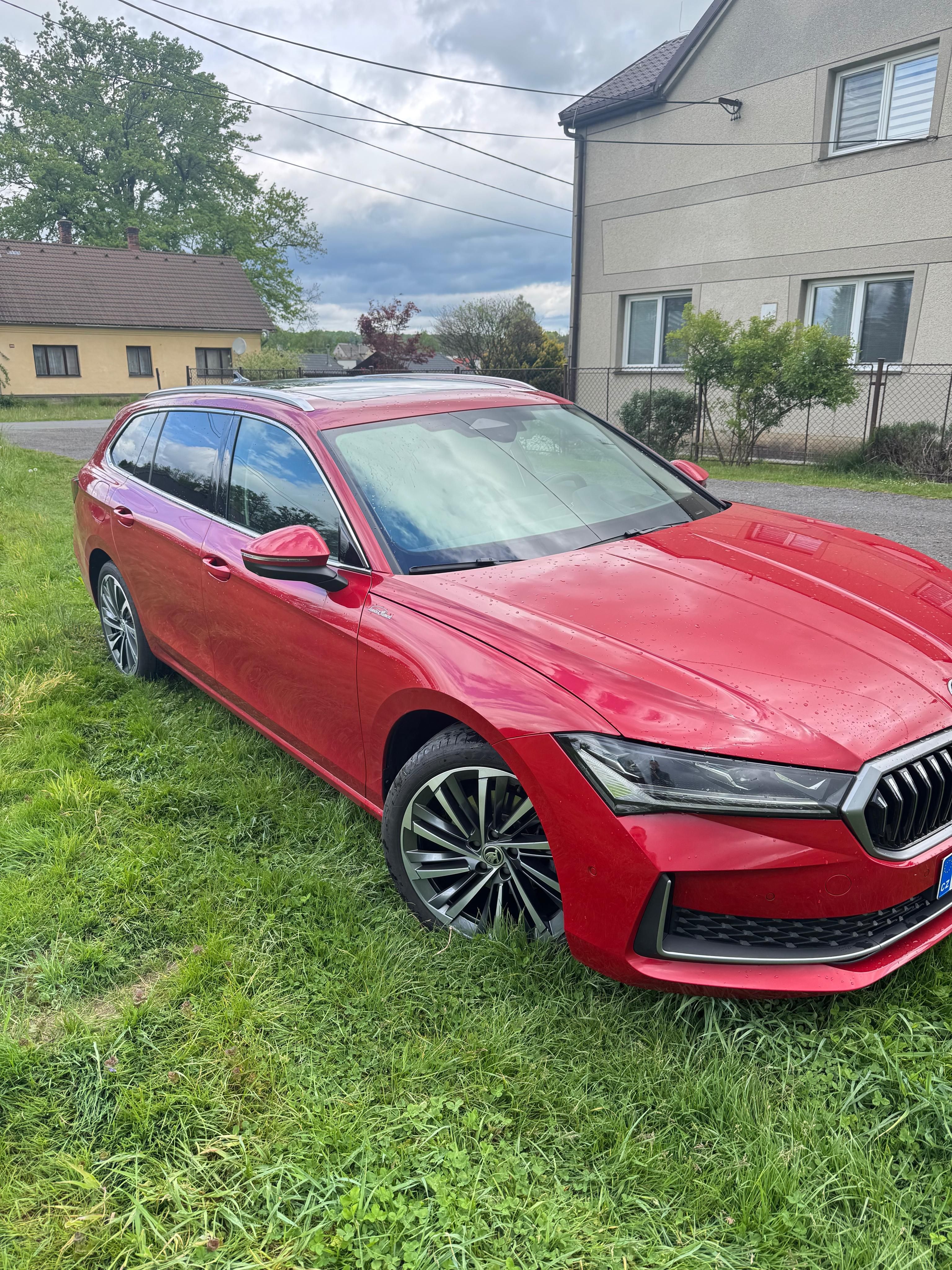 Škoda Superb, L&K, nez. topení, tažné - fotka 2