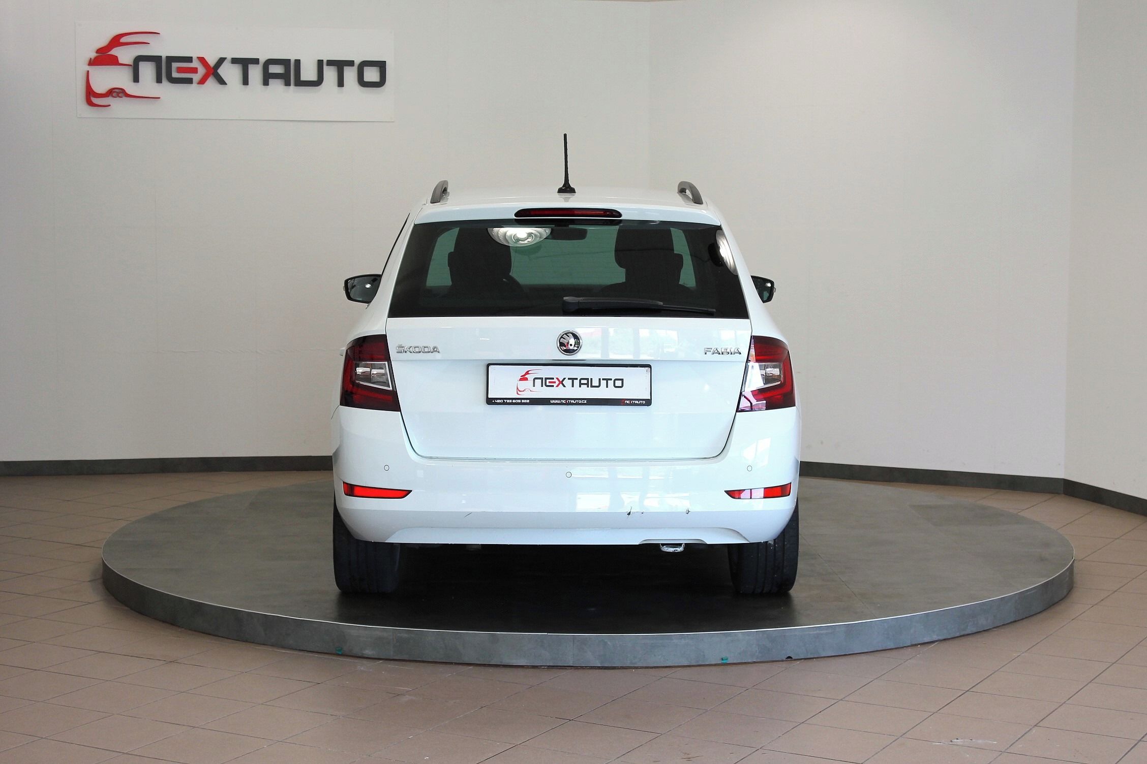 Škoda Fabia, 1.0 TSI 81kW CLEVER, 1.MAJITEL - fotka 4