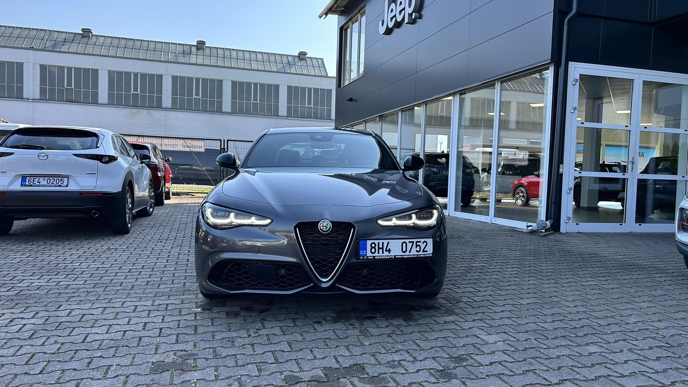Alfa Romeo Giulia, 2.0i 280k Ti - fotka 2