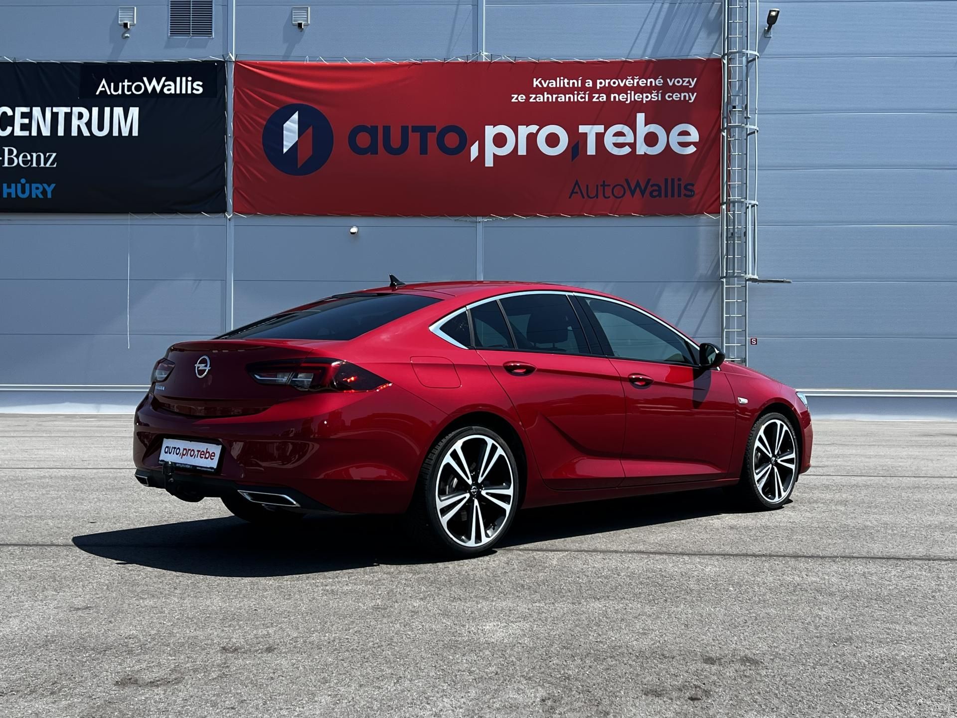 Opel Insignia, 2.0T 147kW Aut.ULTIMATE DPH TZ - fotka 4