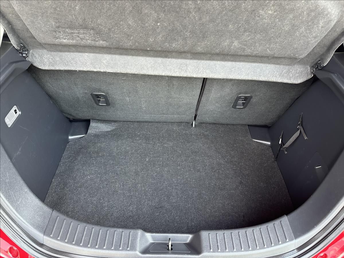 Mazda 2, 1,5 - fotka 5