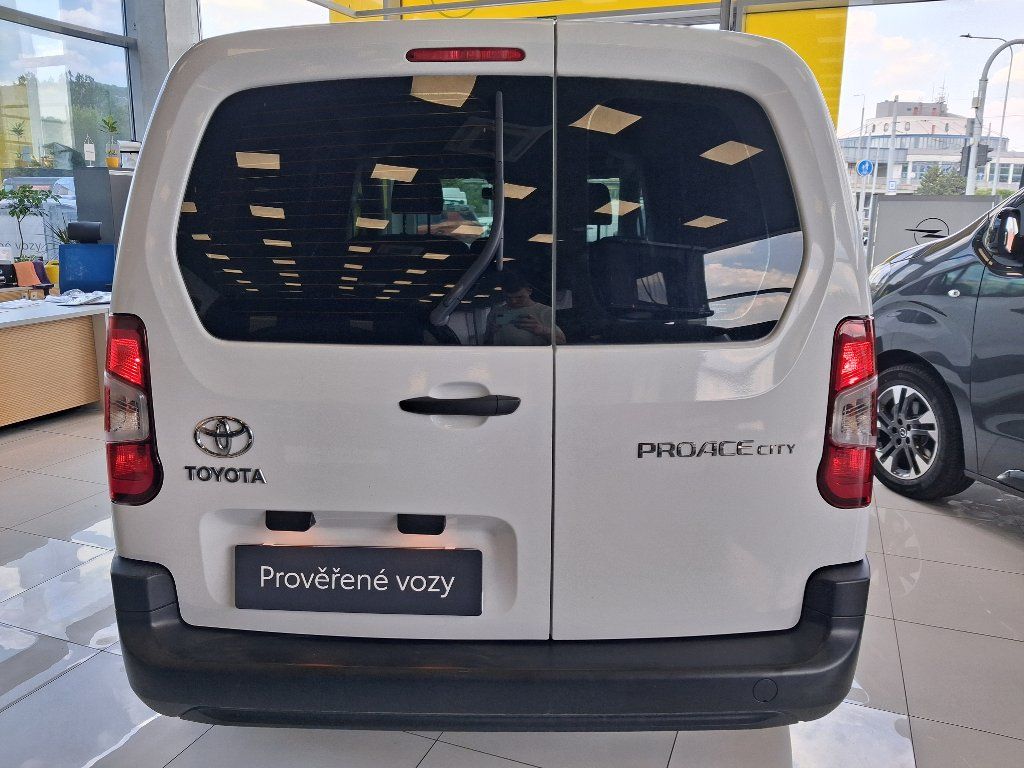 Toyota Proace City Verso, 1.5D 75kW 2023 - fotka 5