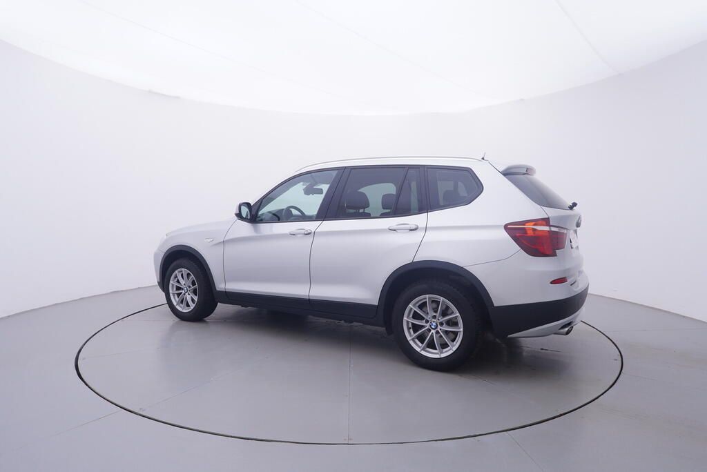 BMW X3, 2.0 2.0D 135 kW - fotka 3