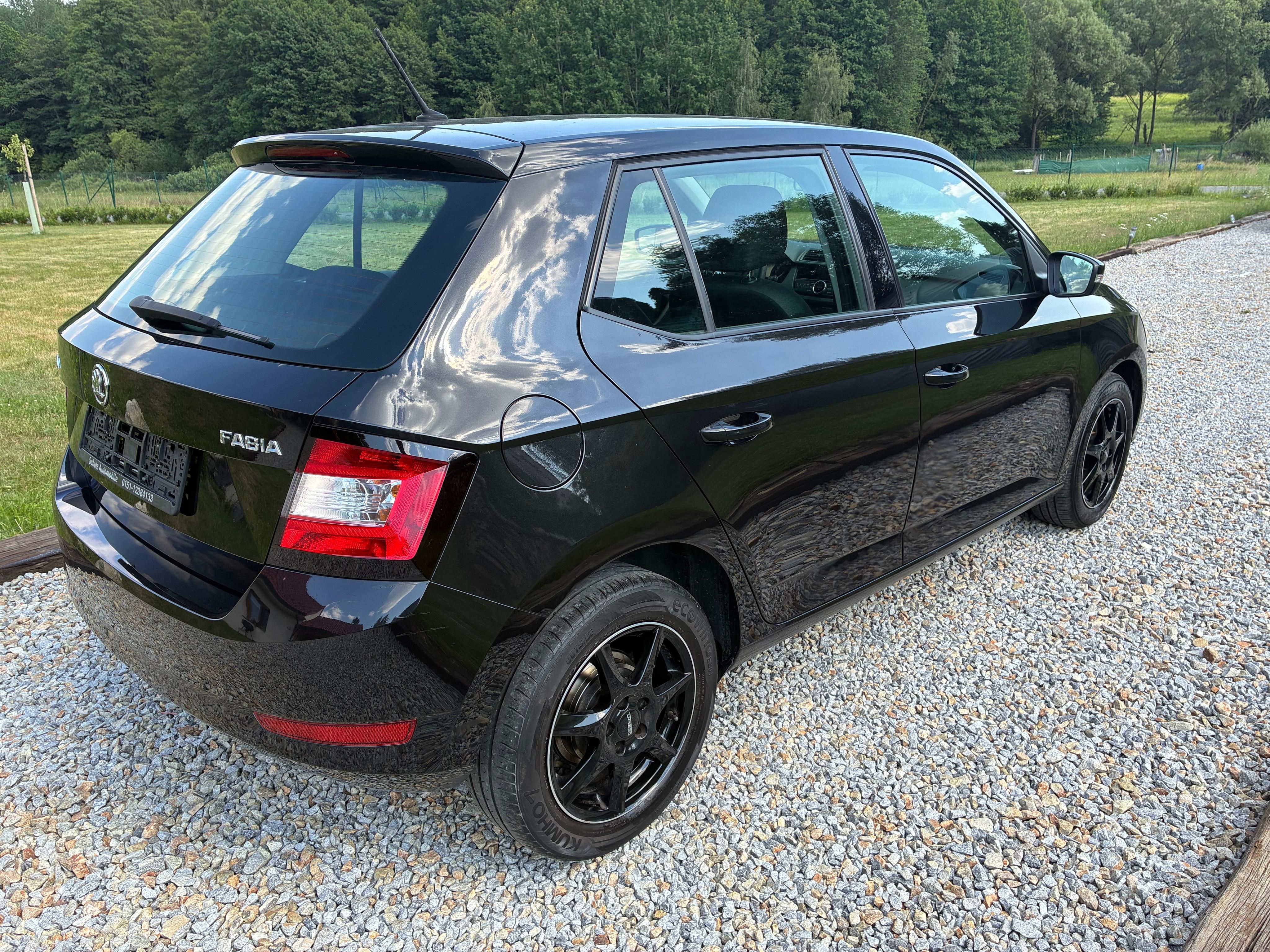 Škoda Superb, 2.0TDi manuál…bíla metalíza - fotka 5