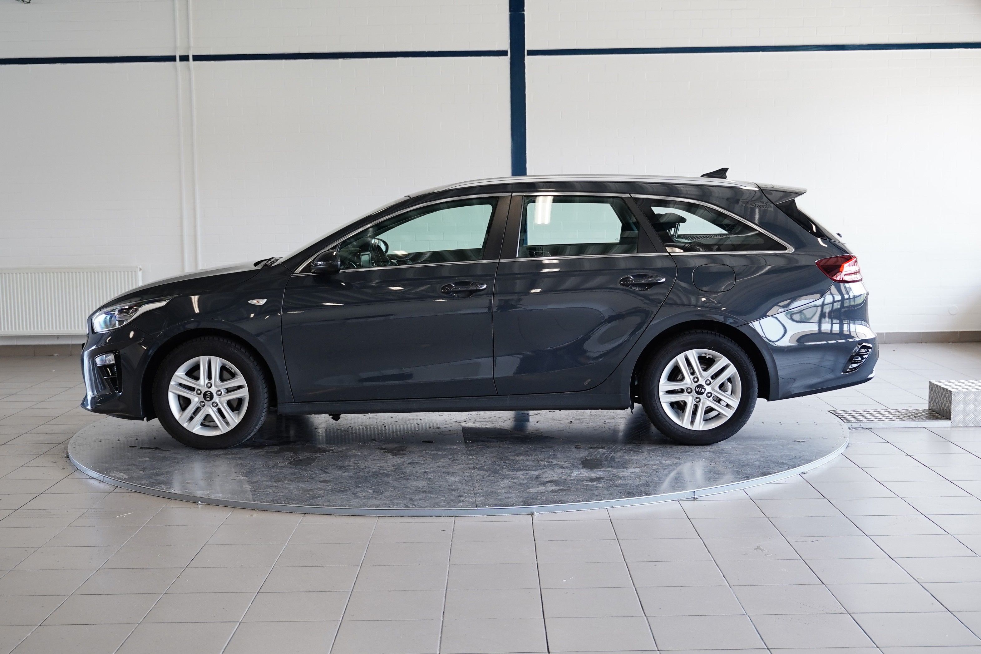 Kia Cee´d, 1.4 TGDI 103 kW Vision - fotka 3