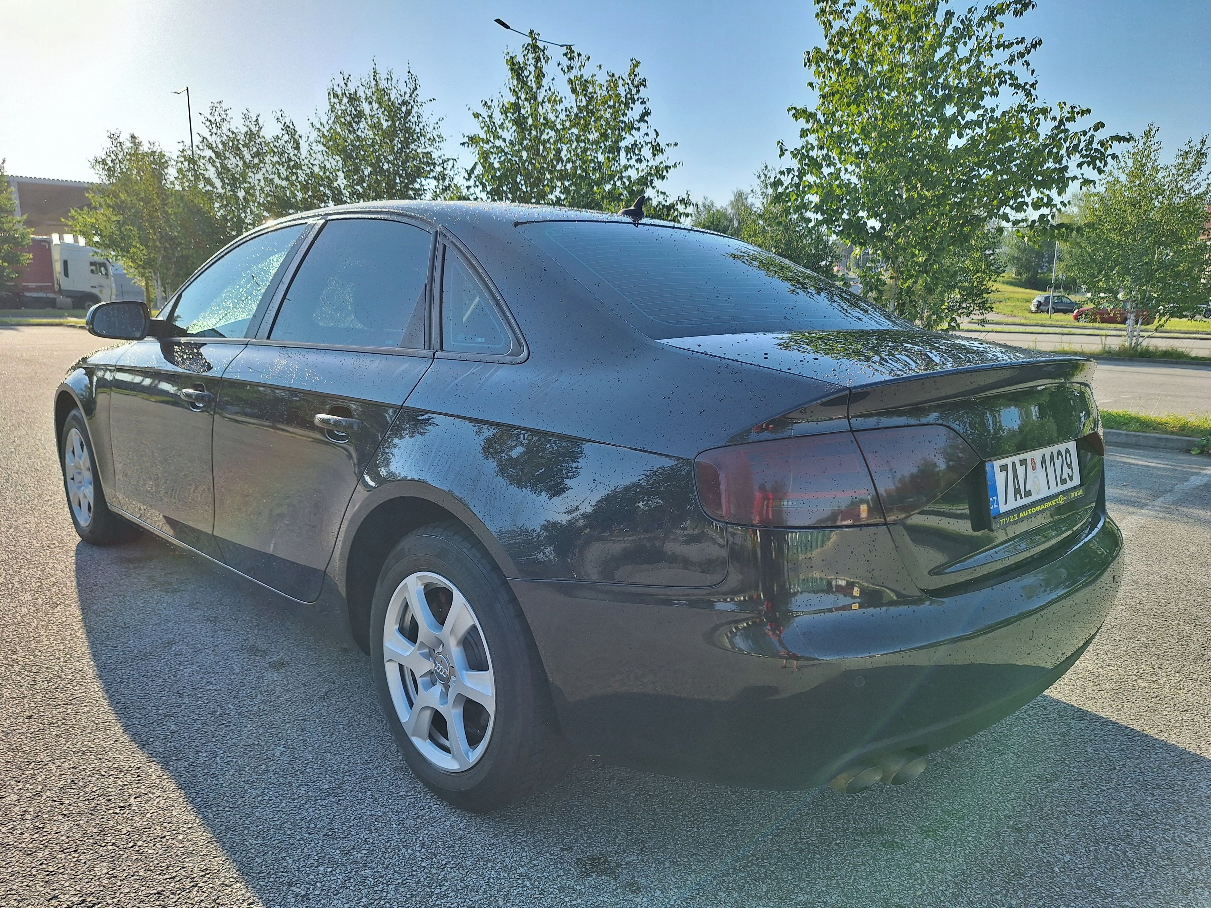 Audi A4, 2.0 Tdi 105 KW AUTOMAT SERVIS! - fotka 2