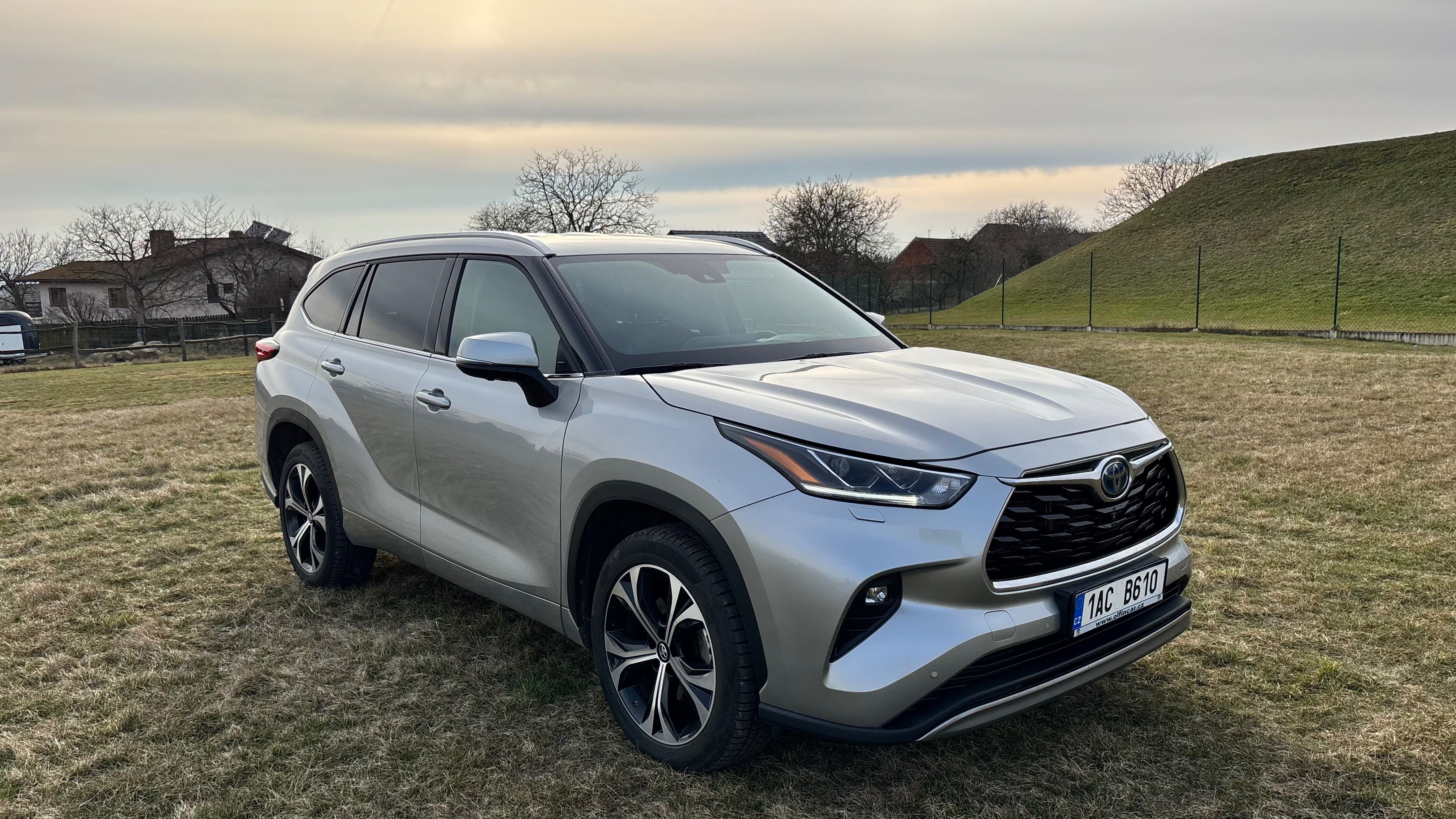 Toyota Highlander, 2.5 HEV Executive AWD - fotka 5