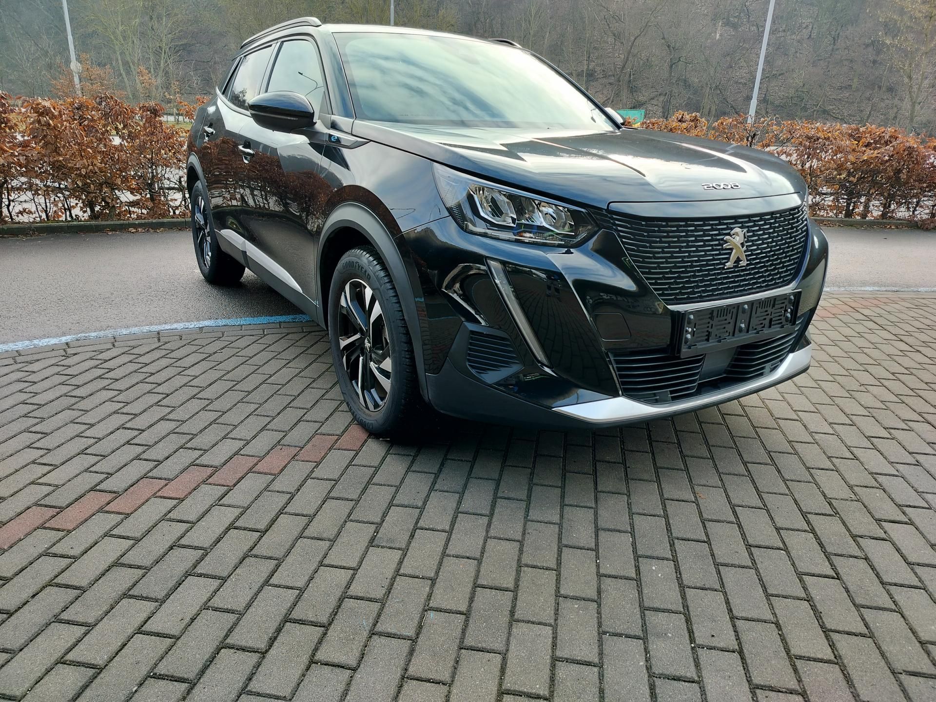 Peugeot 2008, e, navigace