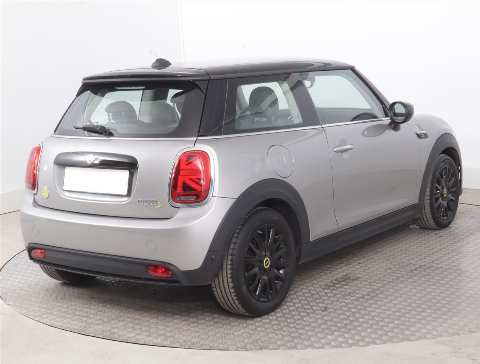 Mini, Cooper SE 32 kWh, SoH 97% - fotka 5