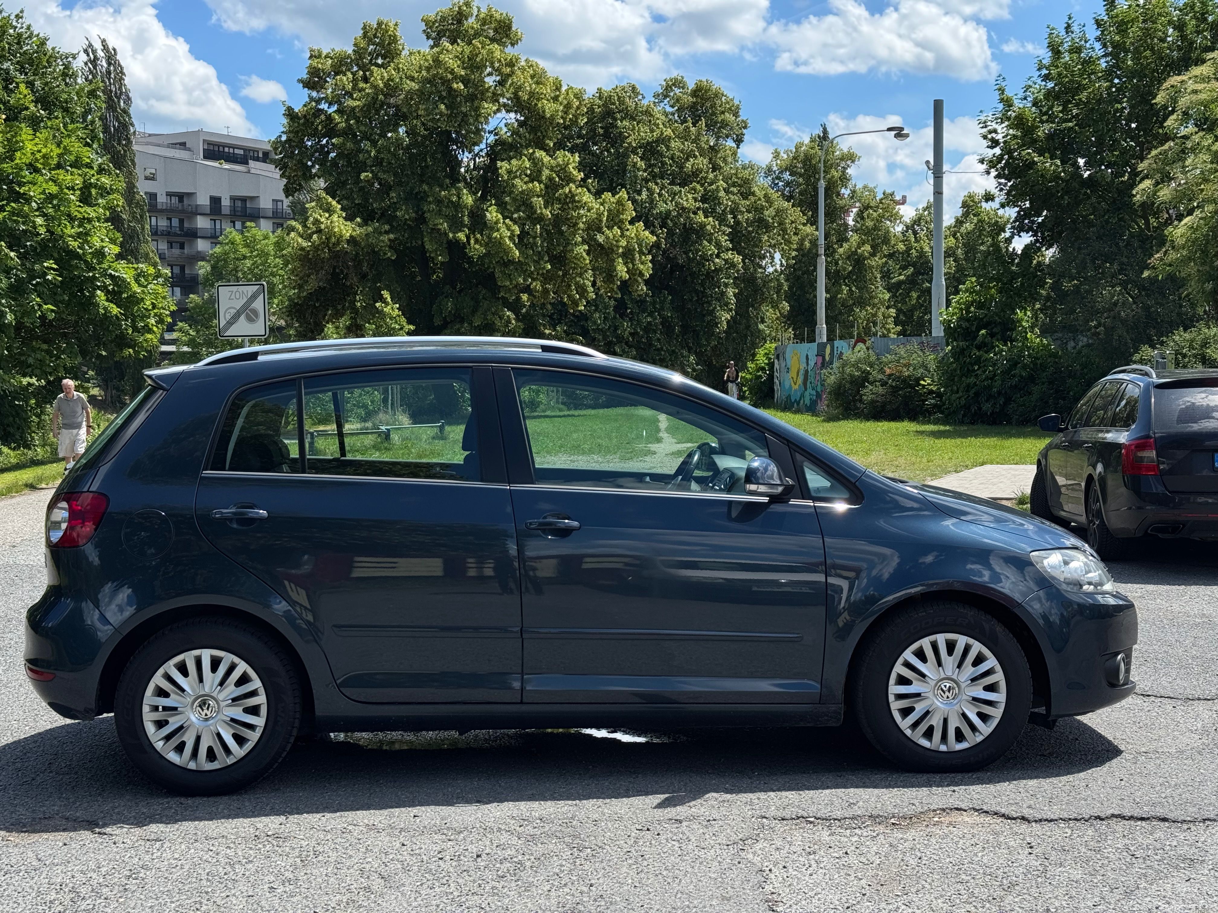 Volkswagen Golf Plus, 1.6 TDI, 77Kw manuál Klima - fotka 4