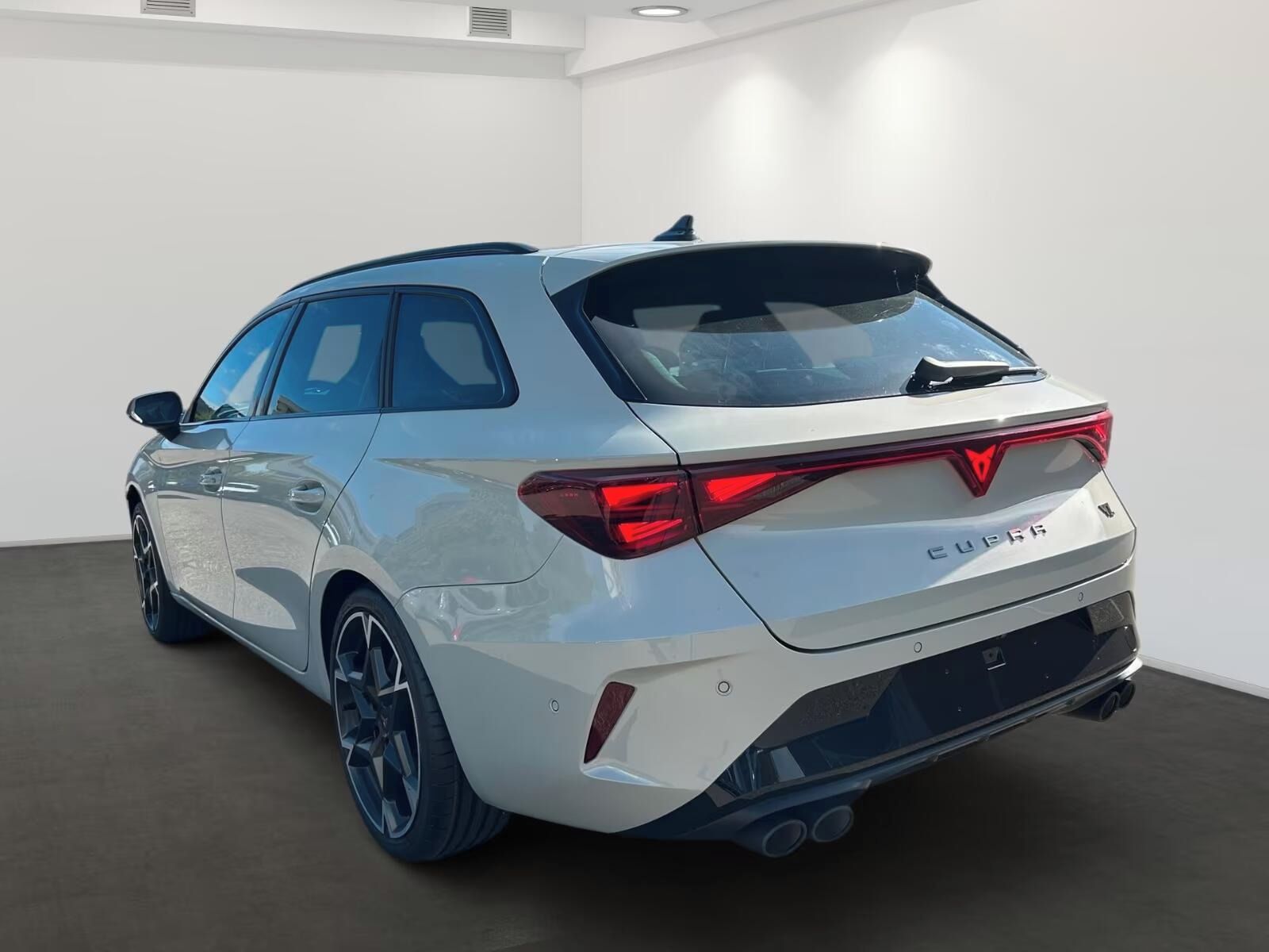 Cupra Leon, VZ 2.0 TSI 4Drive Sportstourer - fotka 2