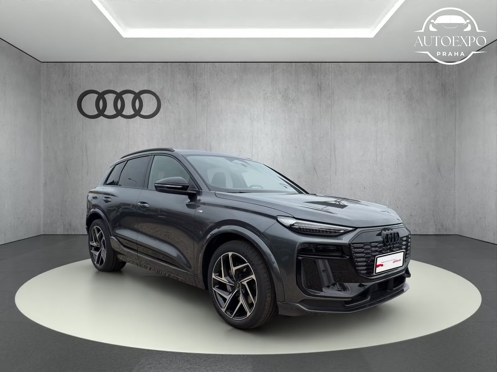 Audi Q6 e-tron, S line quattro - fotka 3
