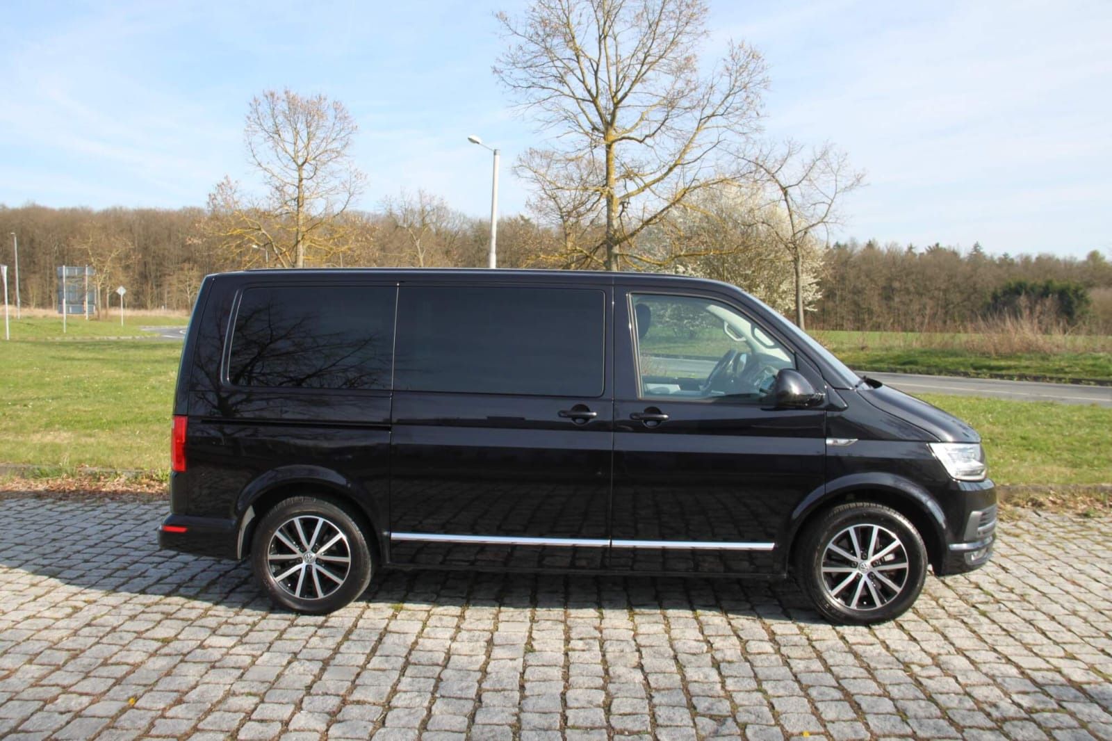Volkswagen Multivan, HIGHLINE, LED, DSG, 4x4, DPH - fotka 6