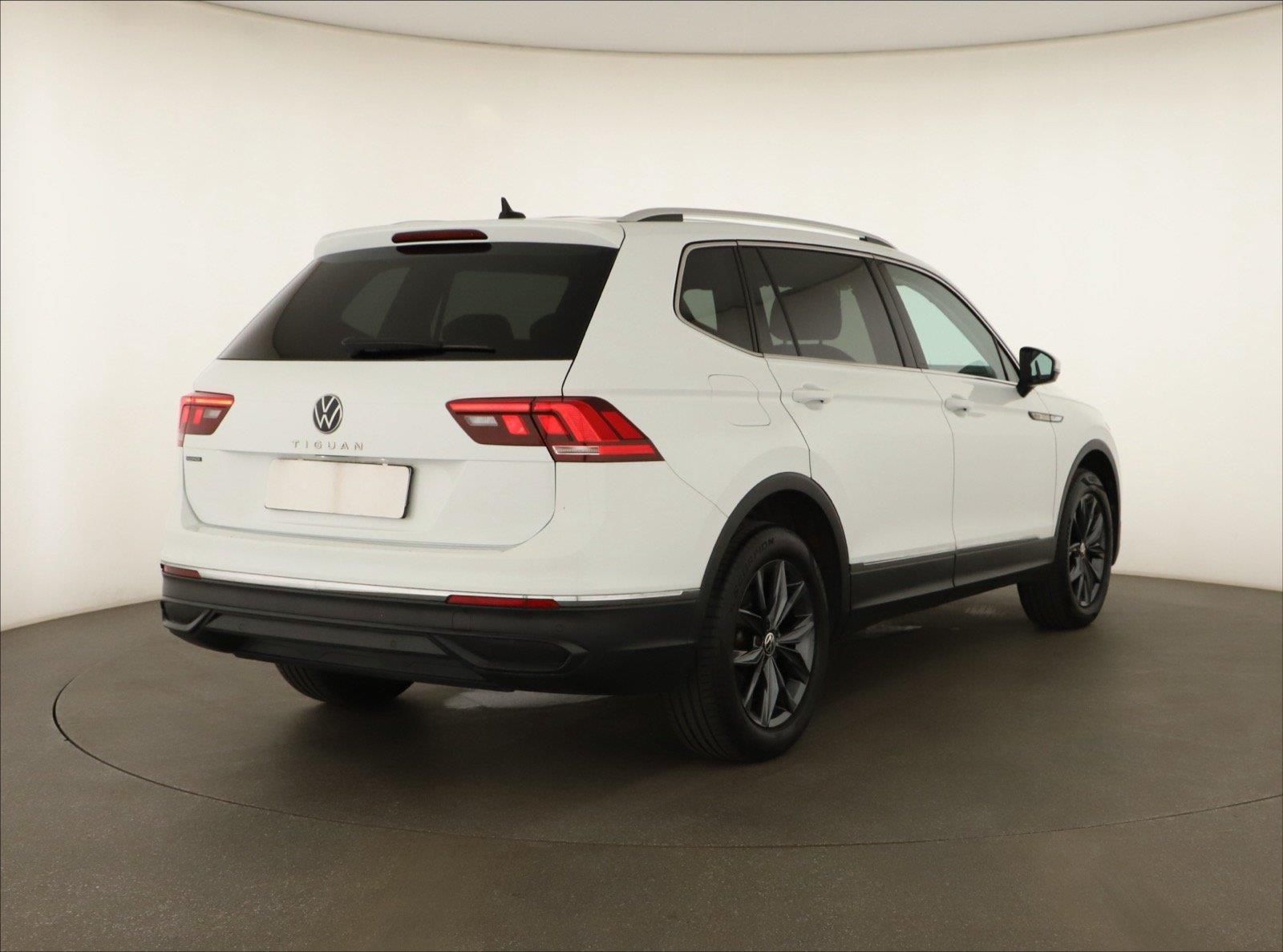 Volkswagen Tiguan Allspace, 2.0 TDI, Life, Automat, ČR - fotka 5