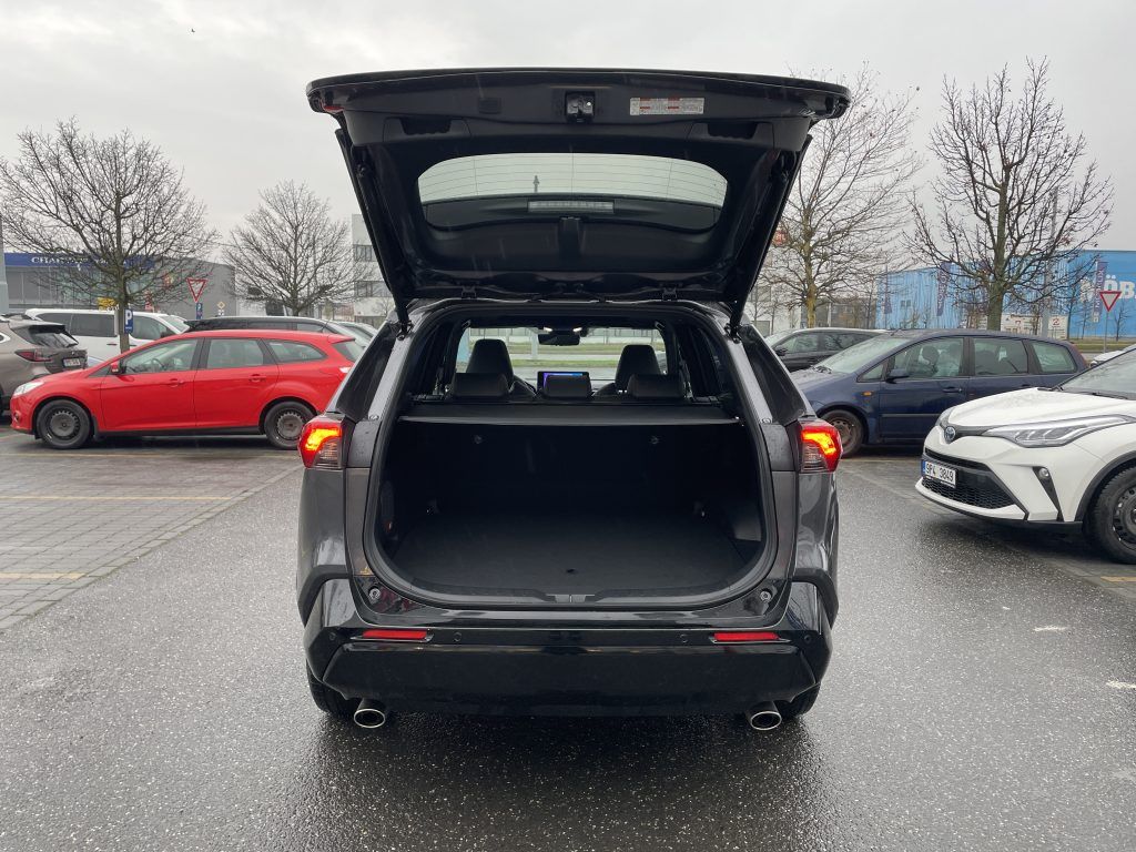 Toyota Rav4, 2.5 Plug-in Hybrid ODBĚR 11/26 - fotka 5