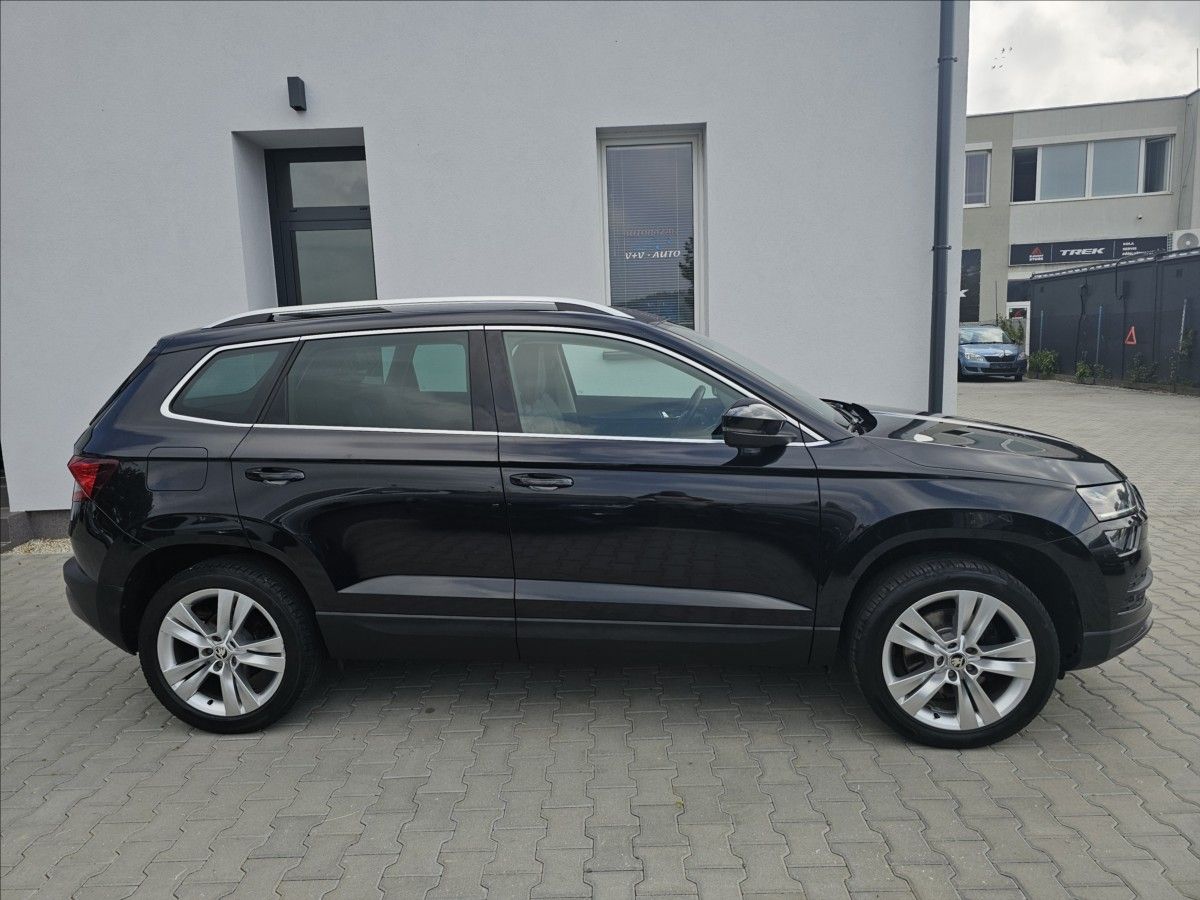 Škoda Karoq, 1,5 TSi 110 KW DSG STYLE+ KŮŽE - fotka 5