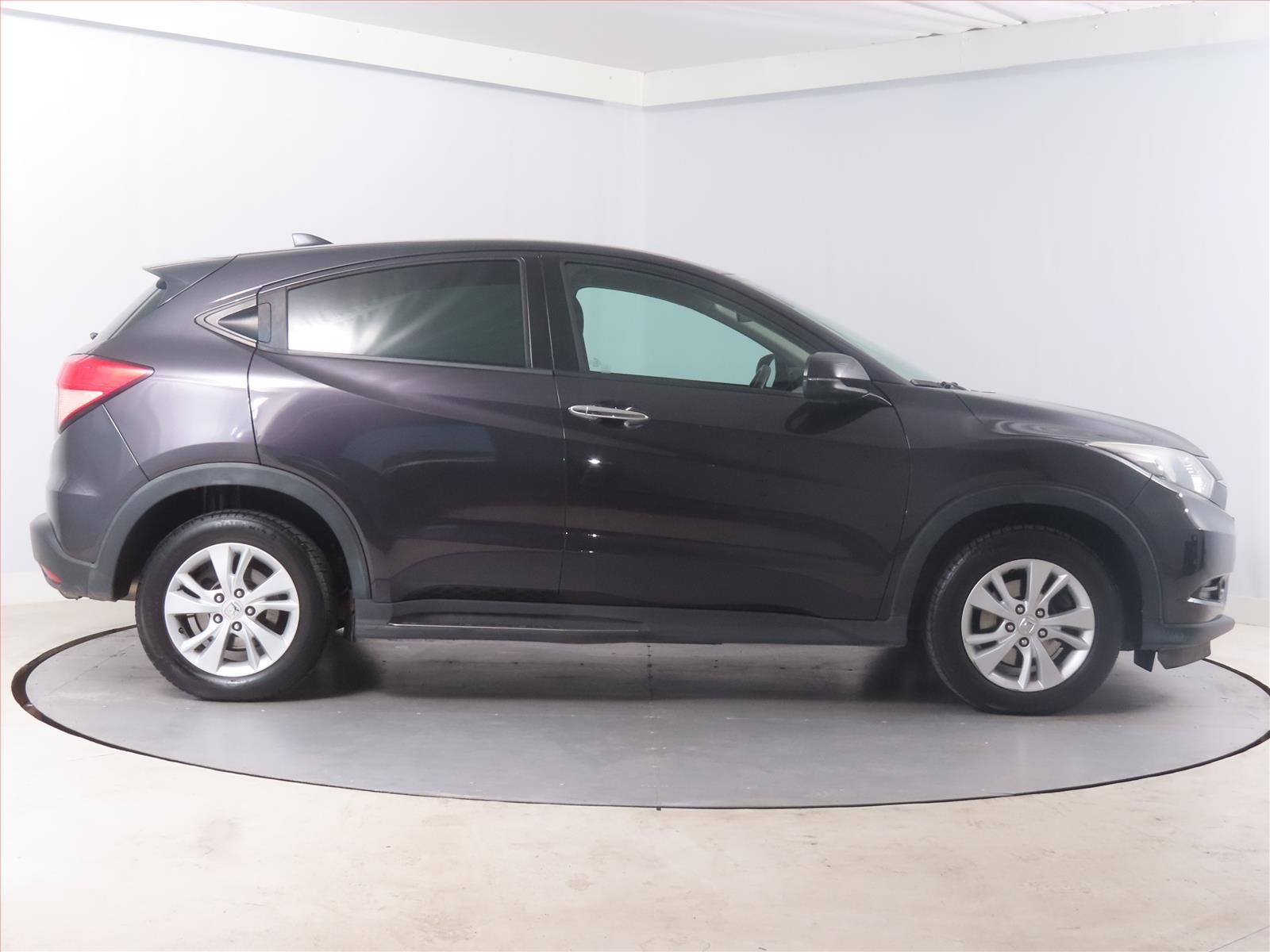 Honda HR-V, 1.5 i-VTEC, Automatická klima - fotka 6