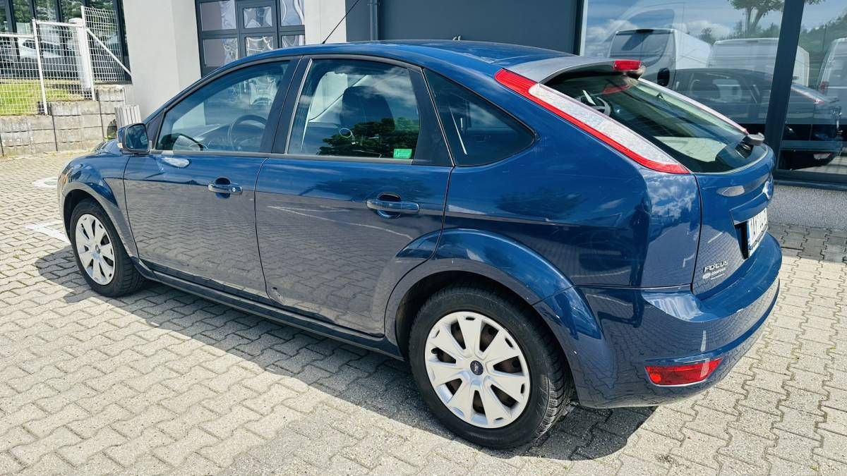 Ford Focus, 1,4 16V 59kW MT5/0216 - fotka 6
